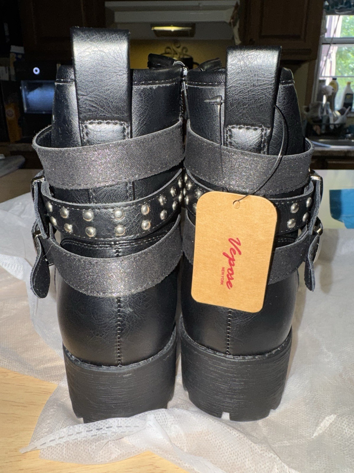 Vepose Women’s Black Moto Biker Ankle Boots Leather Studded Buckle Lace Up 8