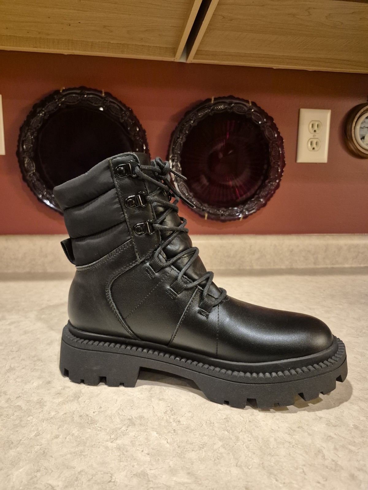Ozark Trail Women’s Lace Up Black Winter Combat Boots -20F Temp Rated NWT Size 7