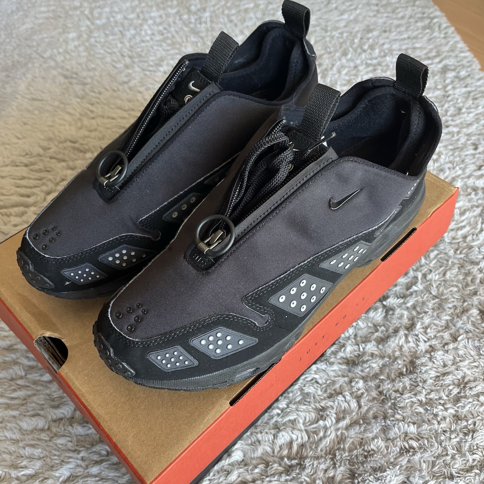 Size 10 – Nike Air Sunder Max Black Silver W