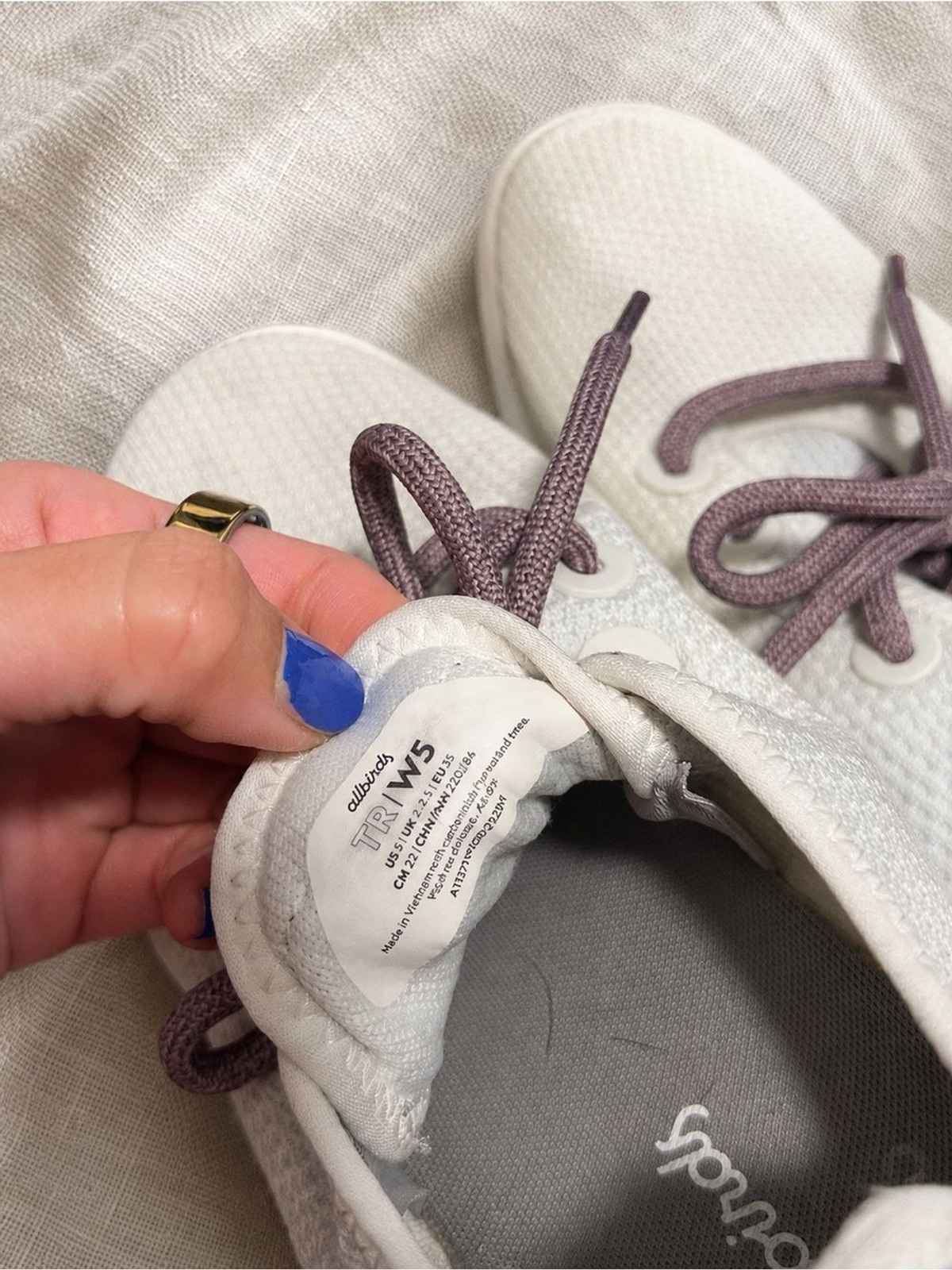 allbirds women’s tree runners white sneakers size 5 purple laces
