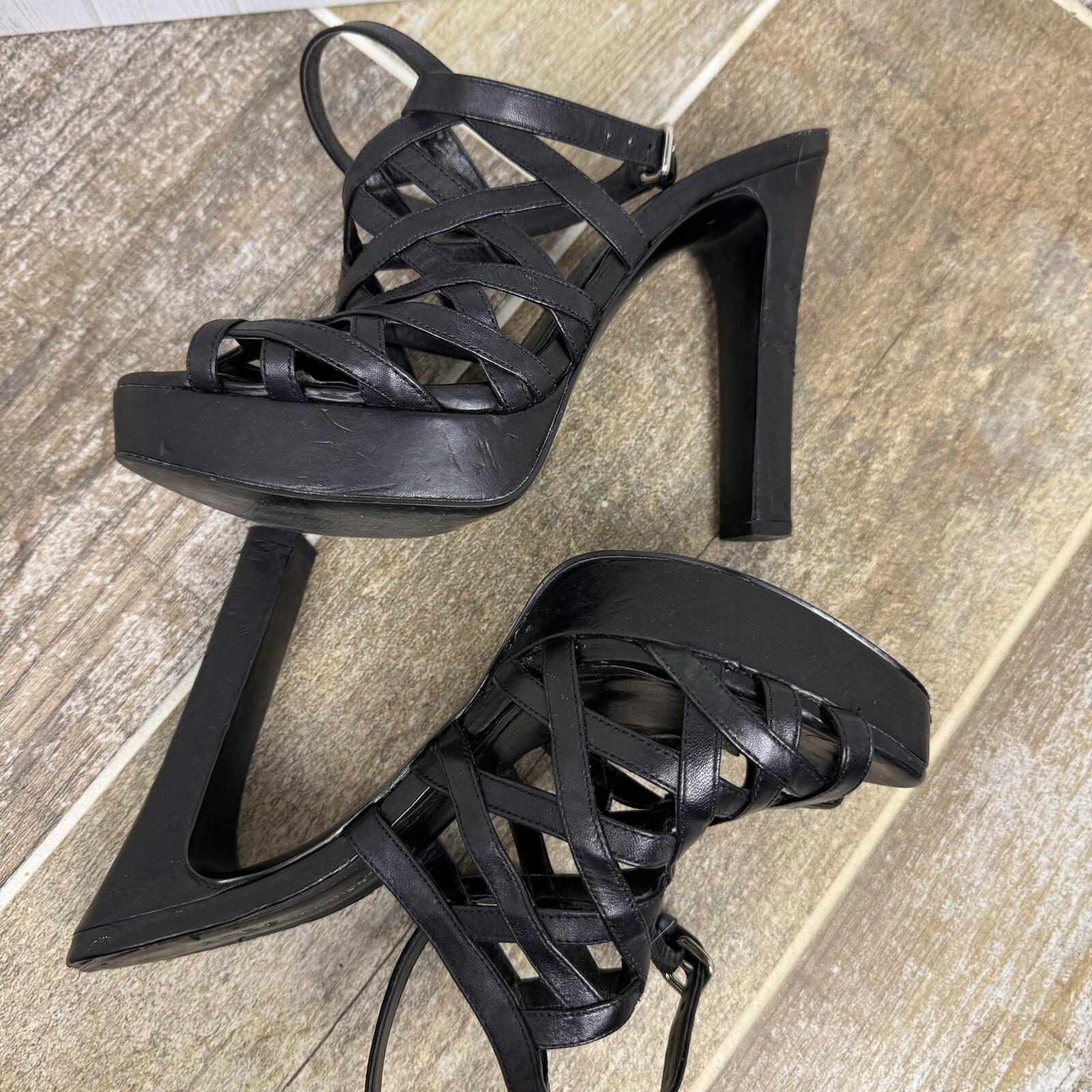 BCBGeneration Black Leather Crisscross Heels BG-Parker Black 8.5B Damaged