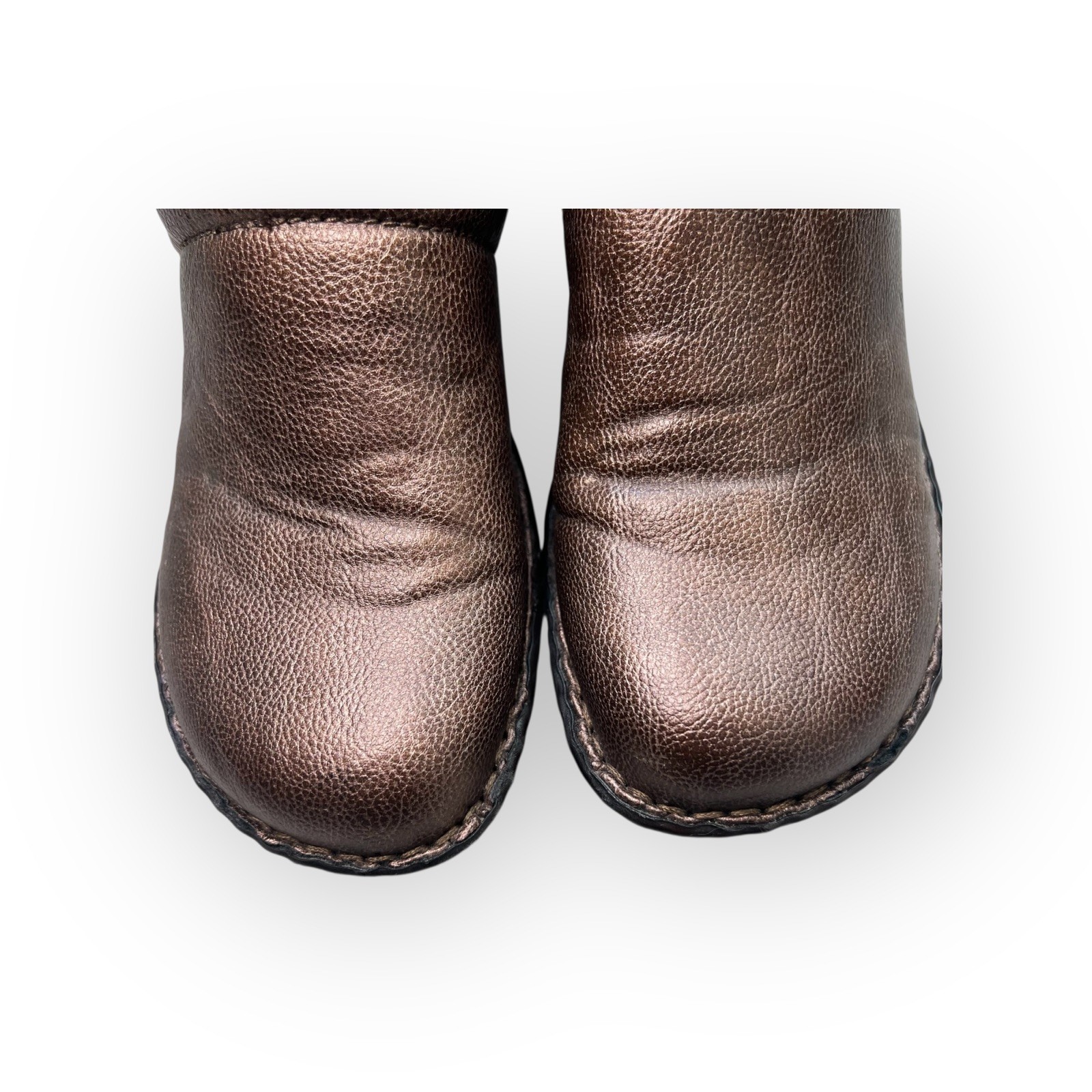 B.O.C. Womens Clogs Slip On Shoes SZ 9 Bronze Metallic Comfort Workwear Casual