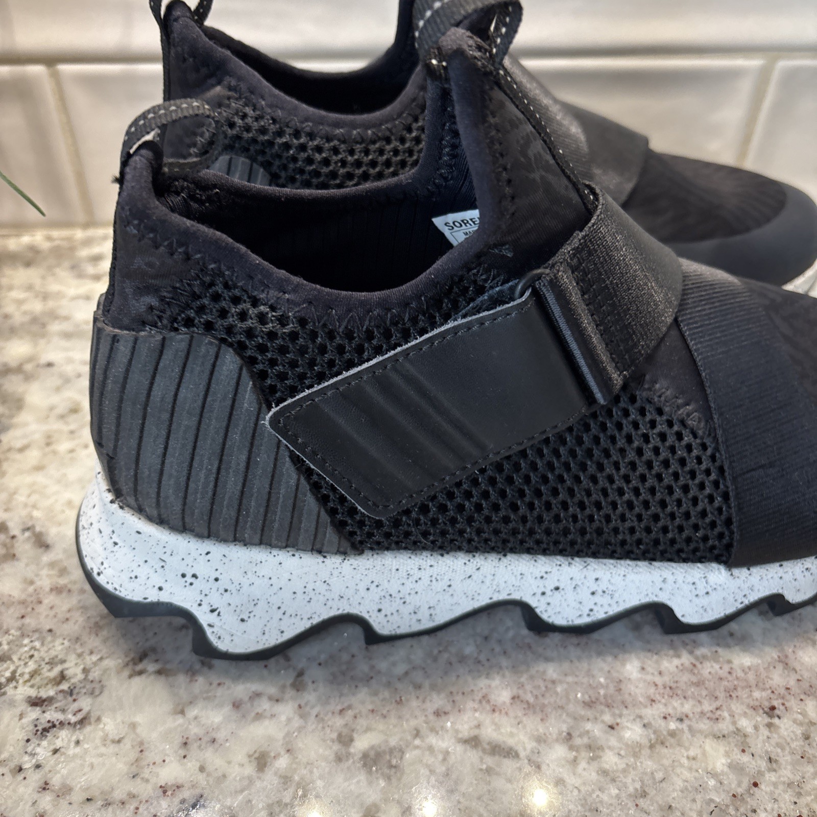 Sorel Kinetic Sneak Sneakers Women’s Size 8 Black LL3507-010