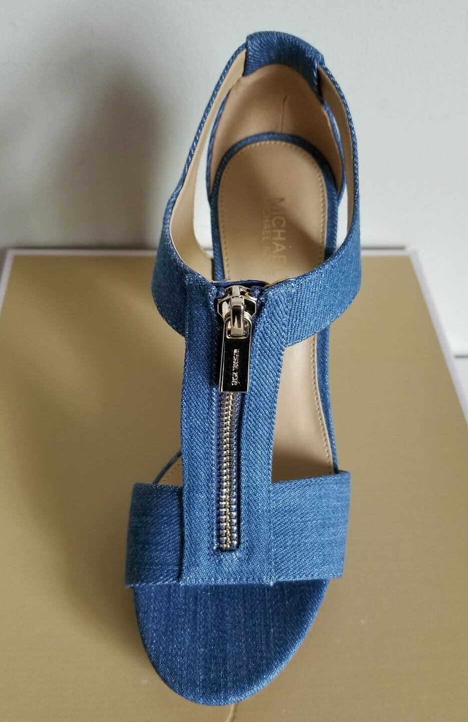 Michael KORS BERKLEY DENIM PLATFORM T STRAP GOLD LOGO ZIPPER SANDAL I LOVE SHOES