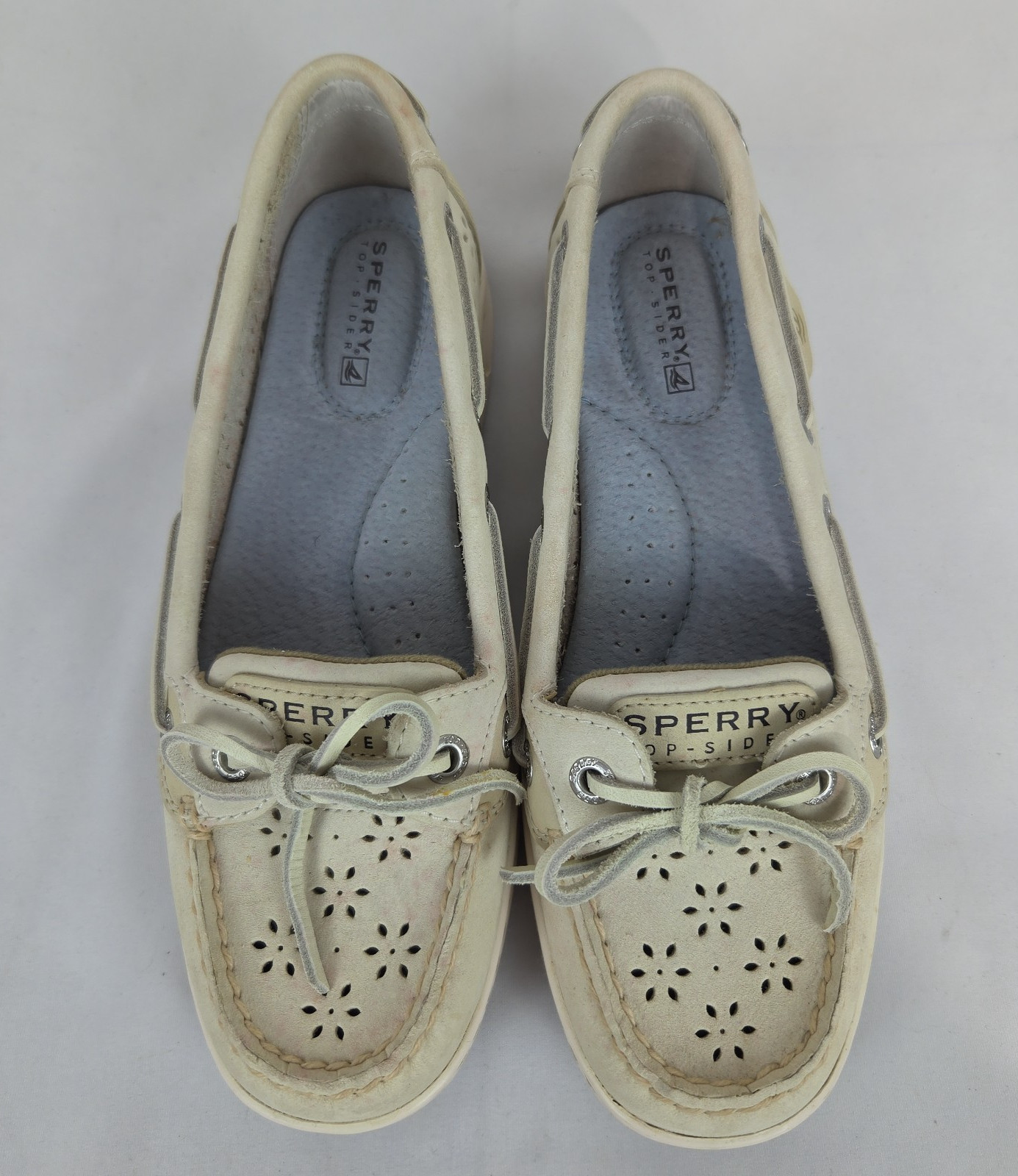 Women’s Sperry Top-Sider Boat Shoes Loafers Size 5.5 Eyelet Cut Outs Cream READ