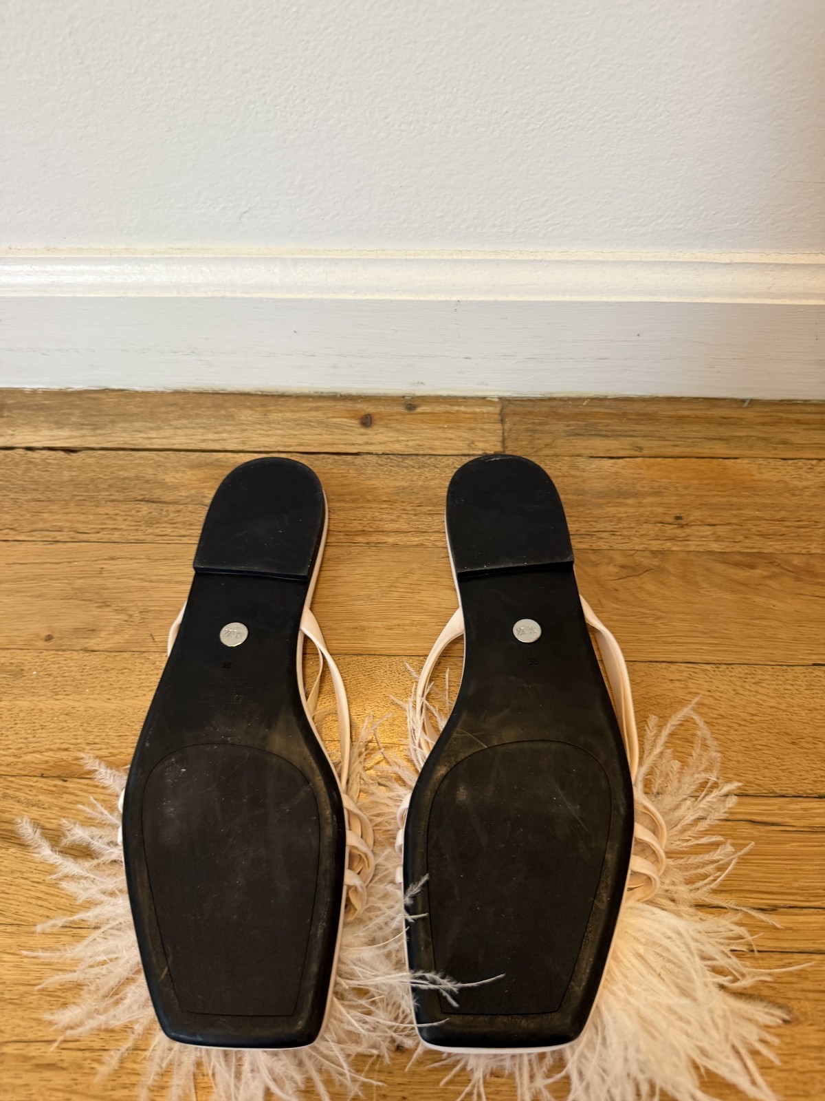 Zara Blush Pink Feather Strap Flat Sandals Women’s 38 (US 8)