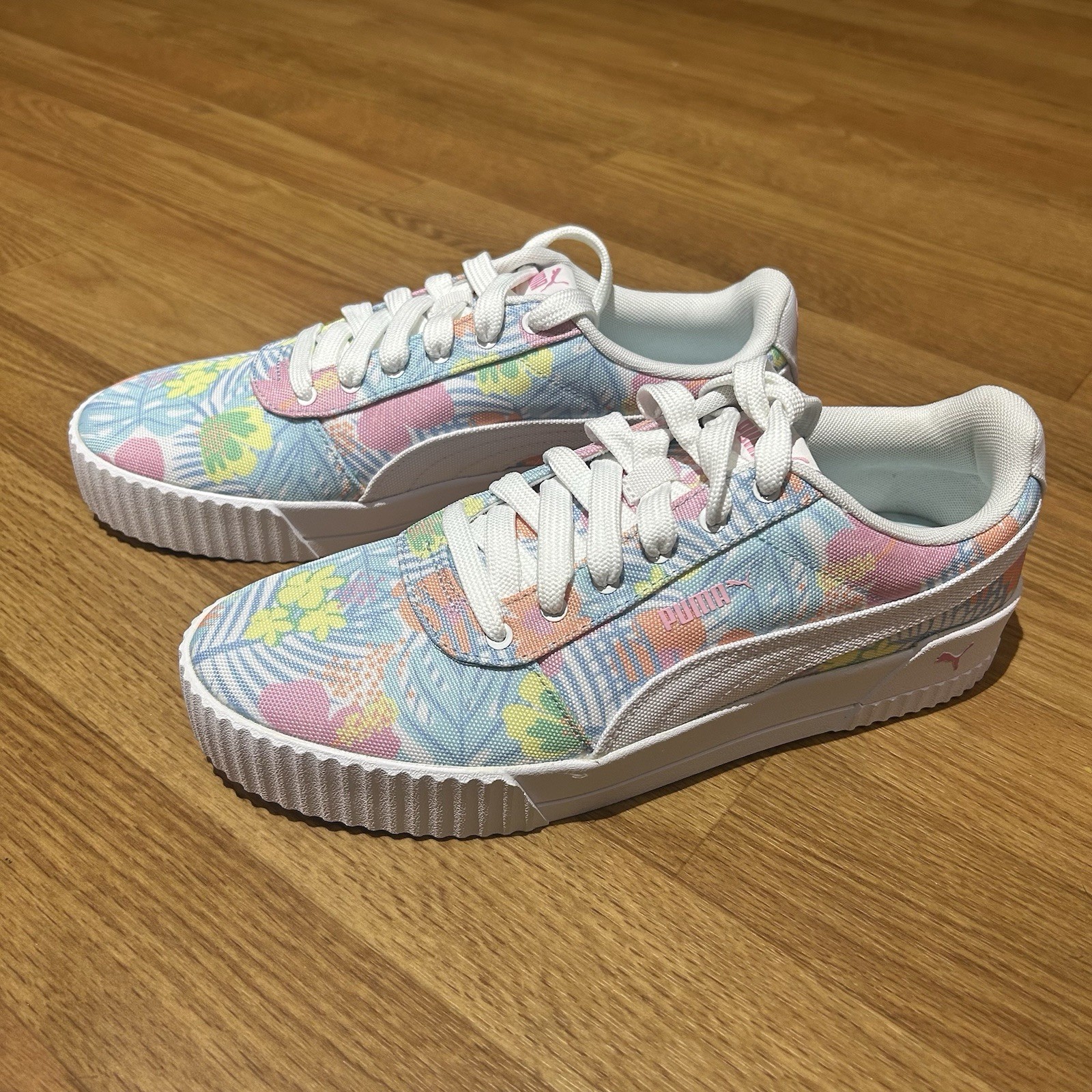 PUMA Women’s Floral Multicolor/White Low Top Lace-Up Athletic Sneakers 381325-01