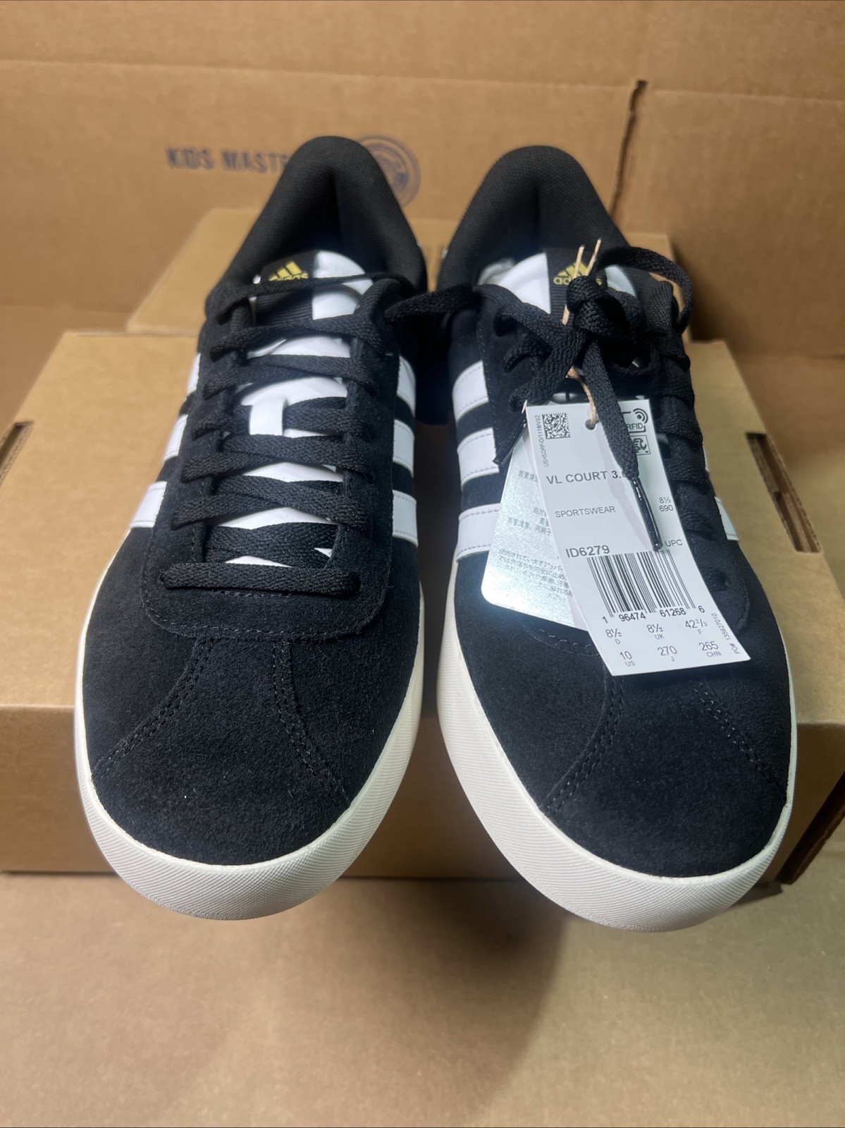 Woman’s Fashion Sneakers adidas Athletic & Sneakers Sz 10