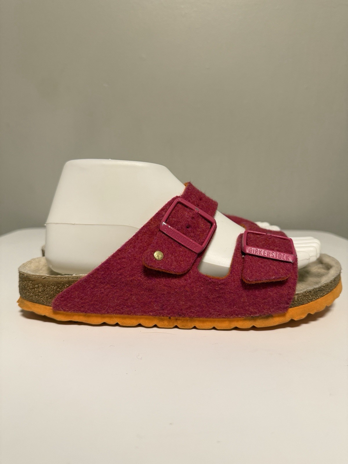 Birkenstock Arizona Happy Lamb Sandals Women’s EU 39 US 8-8.5 Medium/Narrow