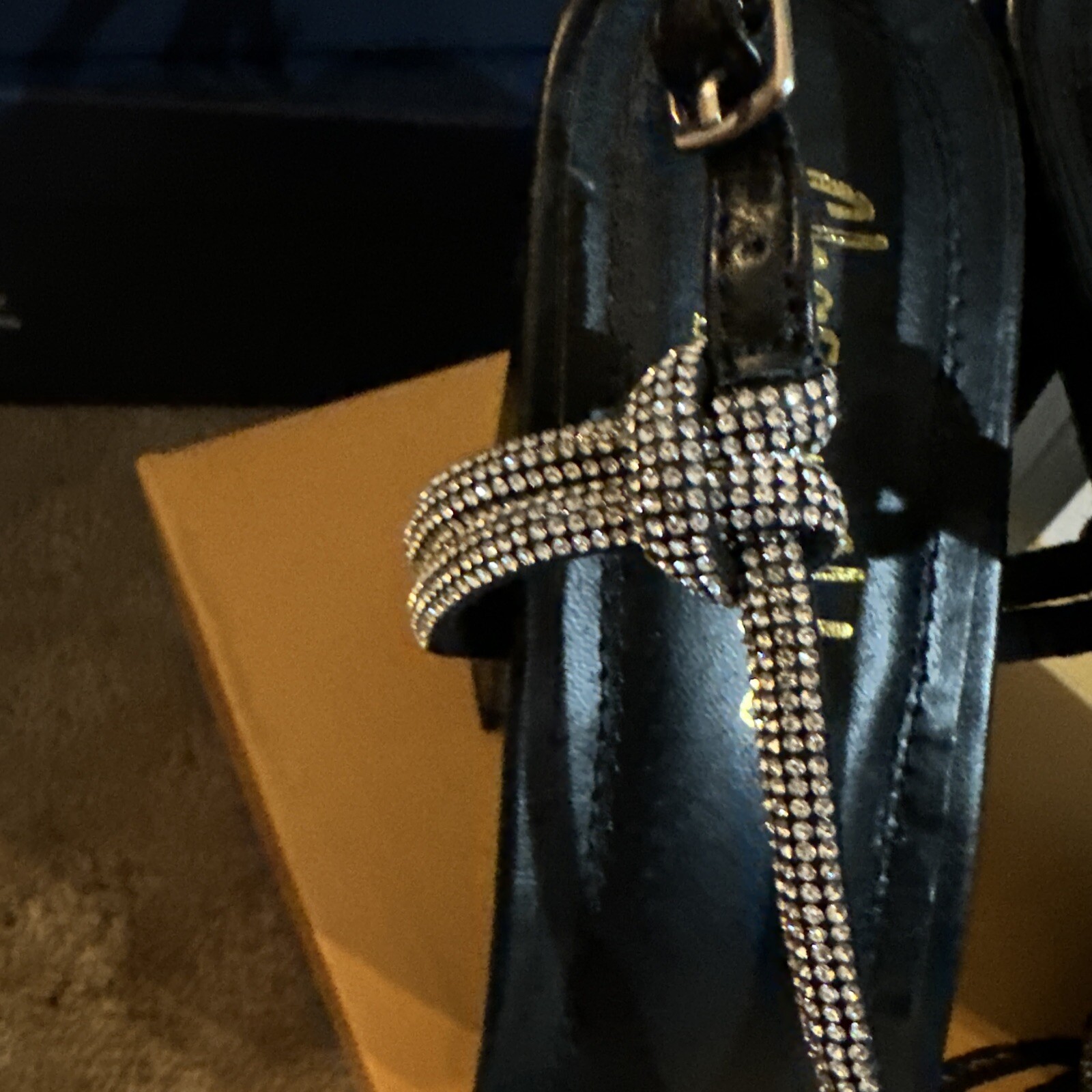Chase & Chloe Azalea-2 Black Strappy Rhinestone Sandals. Sz 10. NIB!