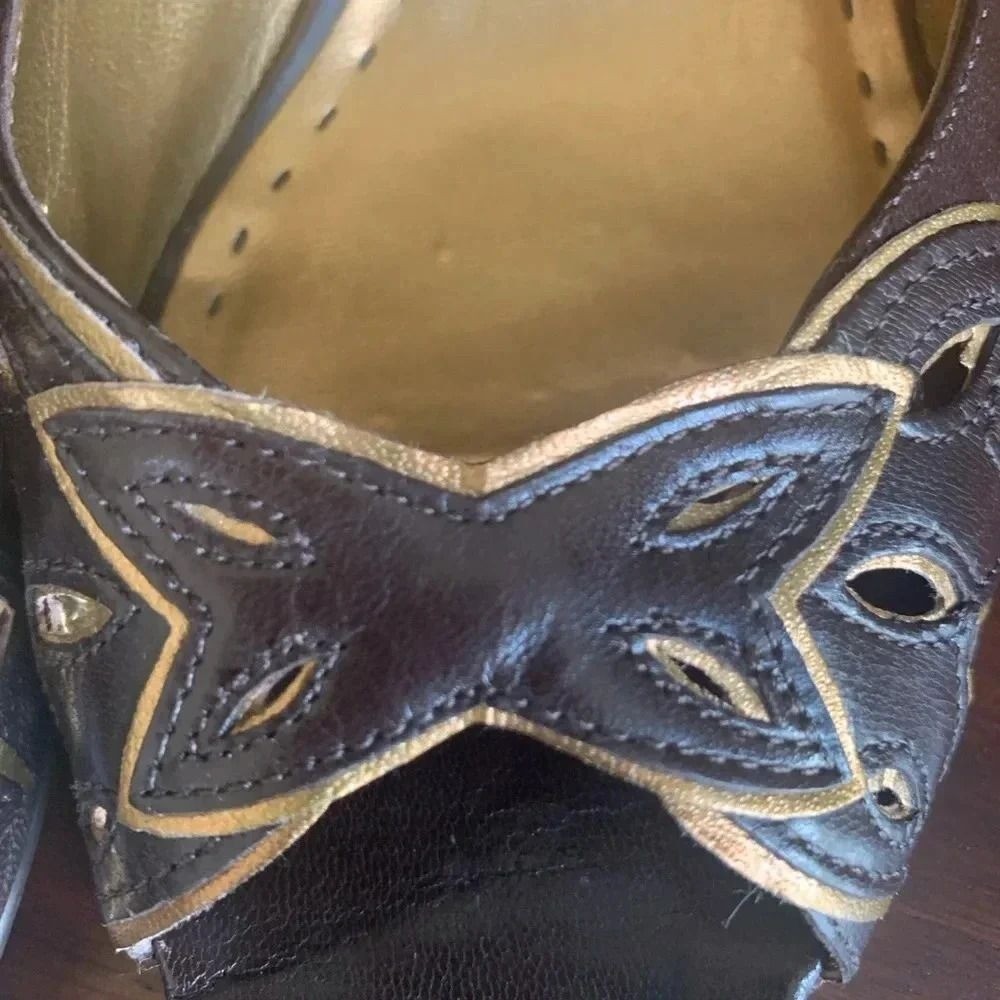 Gianni Bini Brown Leather Peep Toe Heels Cutout Detail Designer Shoes Size 9.5