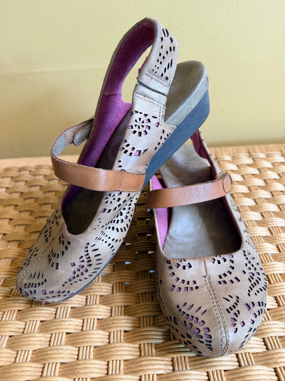 OTBT Springfield Mary Jane Brown Women’s 8.5 M Clog Shoes Comfort