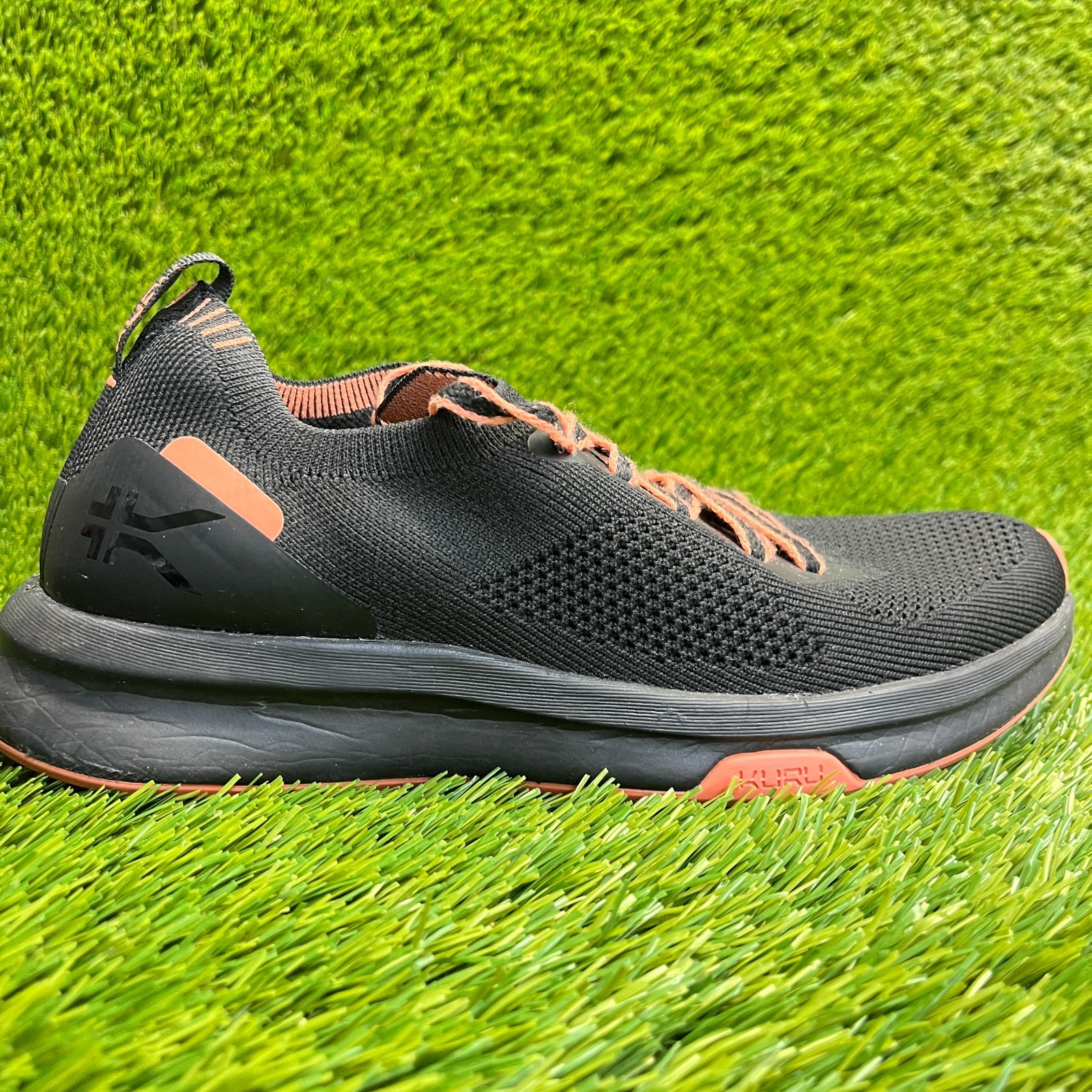 Kuru Flux Womens Size 8 Jet Black Orange Athletic Running Walking Shoes Sneakers