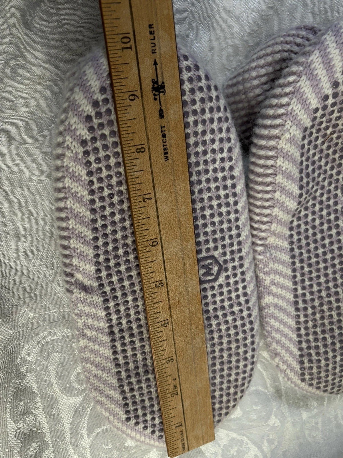 Bombas Gripper Slipper Socks Fair Isle Size M Fits Women’s 9-11 Lilac $55