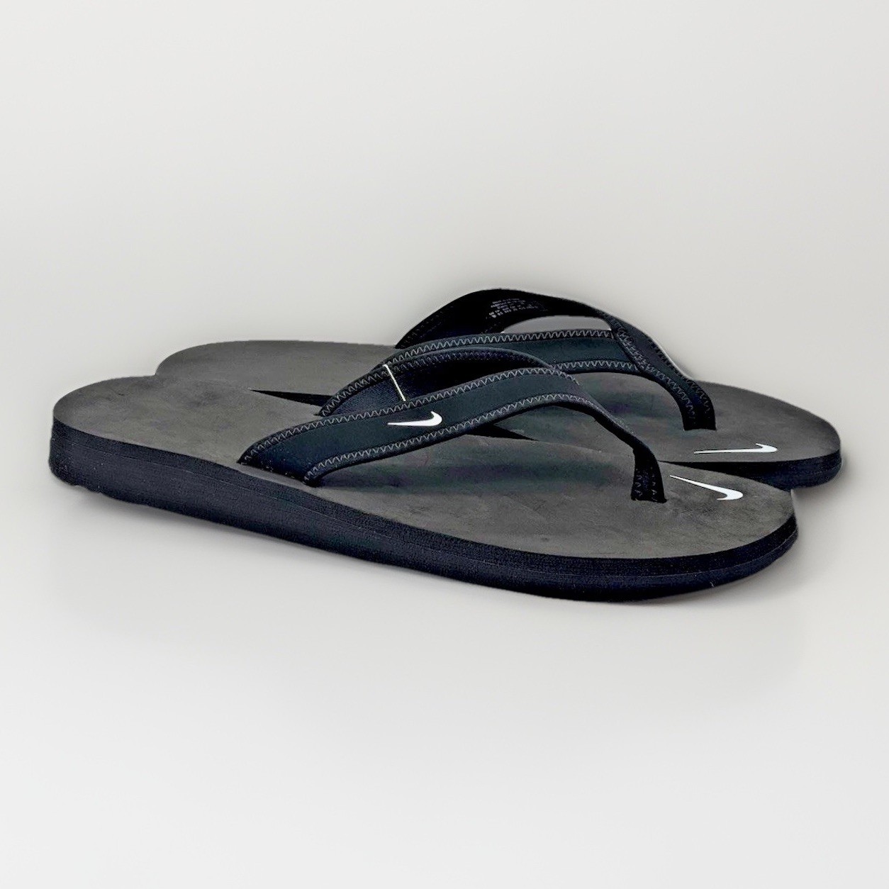 Size 12 Women Nike Celso Thong Sandals 314870-011 Defect Mark on Foam/Bent Bands