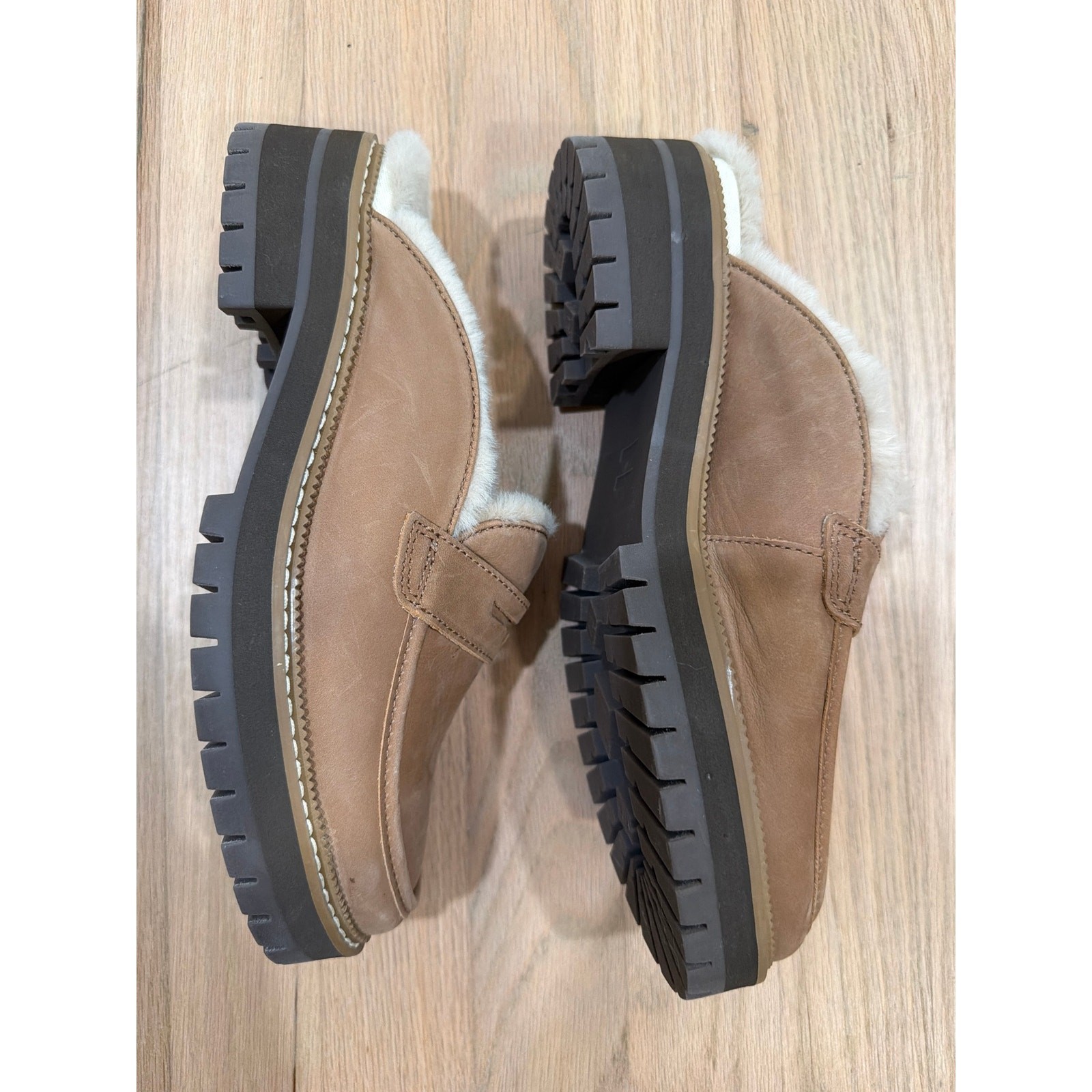 TOMSWomen’s Cara Cozy Lug Sole Loafer Mule