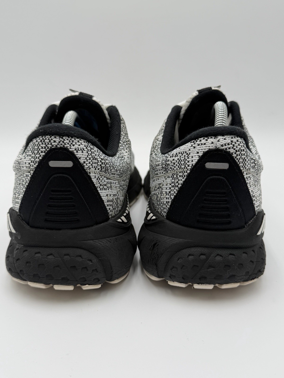 Brooks Adrenaline 21 Women’s Size 11.5B 1203291b135 Running Shoes White Black