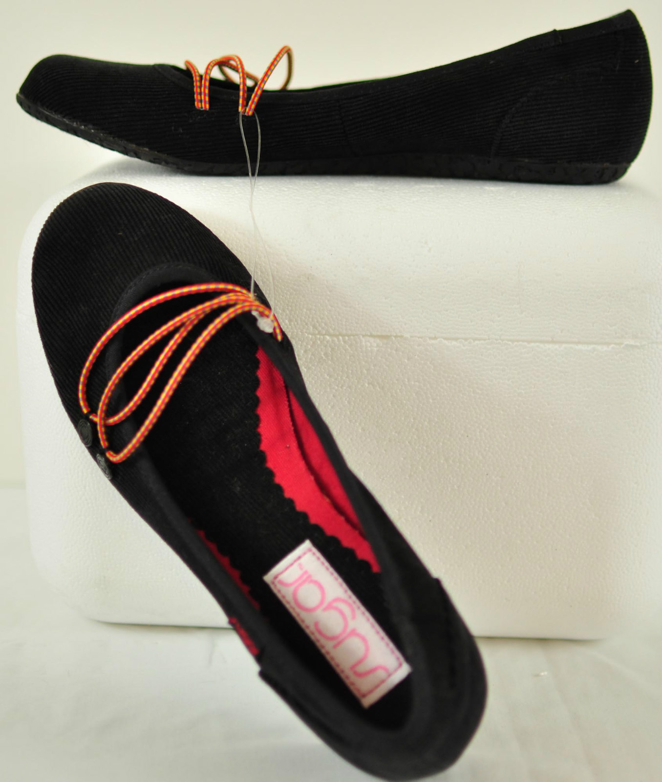 women’s Sugar black corduroy fun shoes low heel size 6M closed heel toe