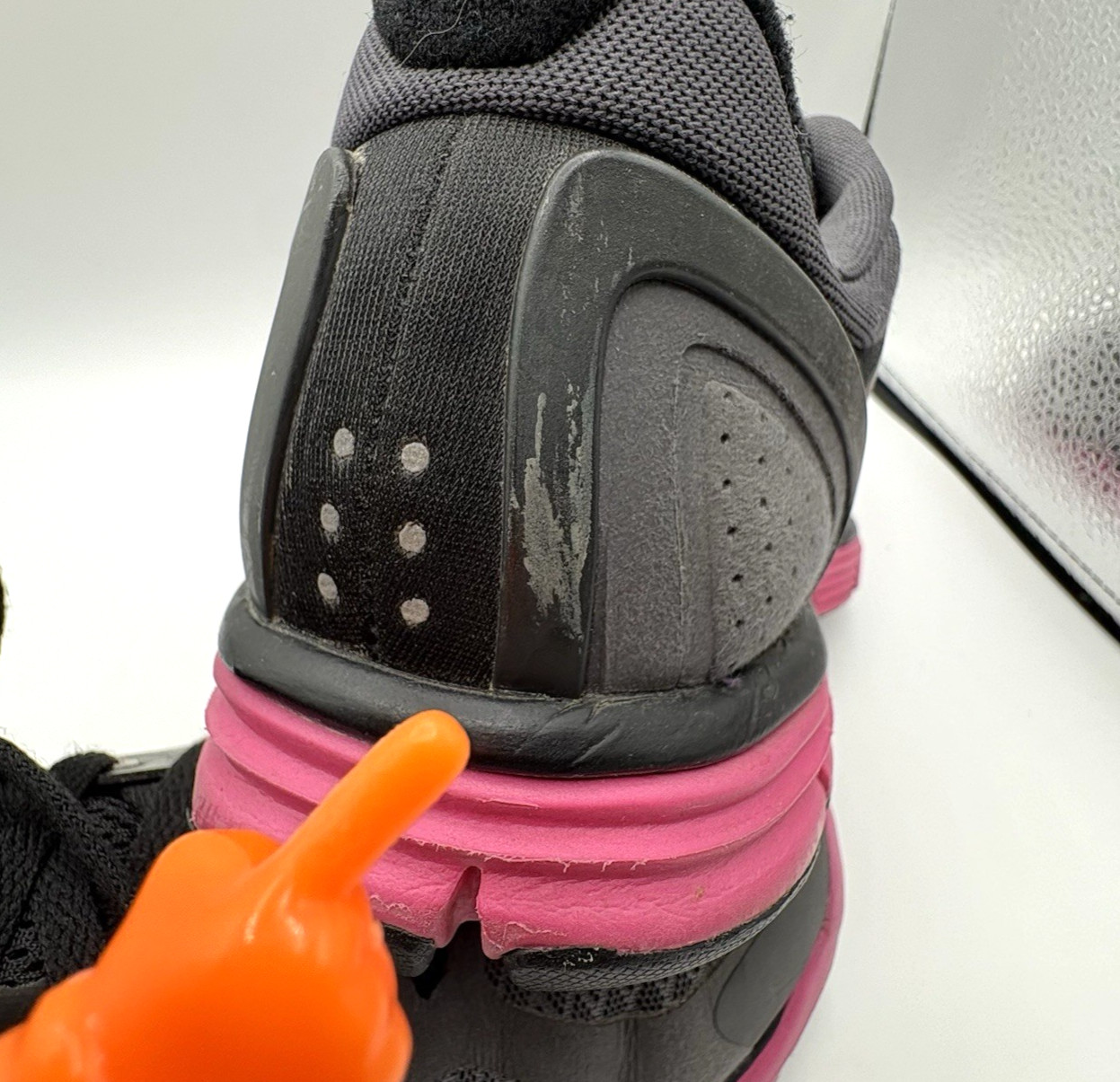 NIKE Lunar Glide 2 Sneaker Women’s Size 8 Black Fuchsia Athletic Shoe