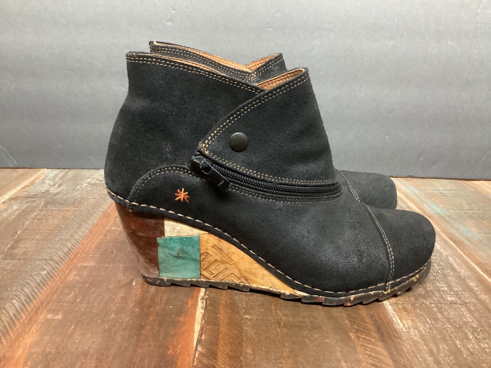 The Art Company black distressed suede wedge Ankle Boots sz 41/10-10.5