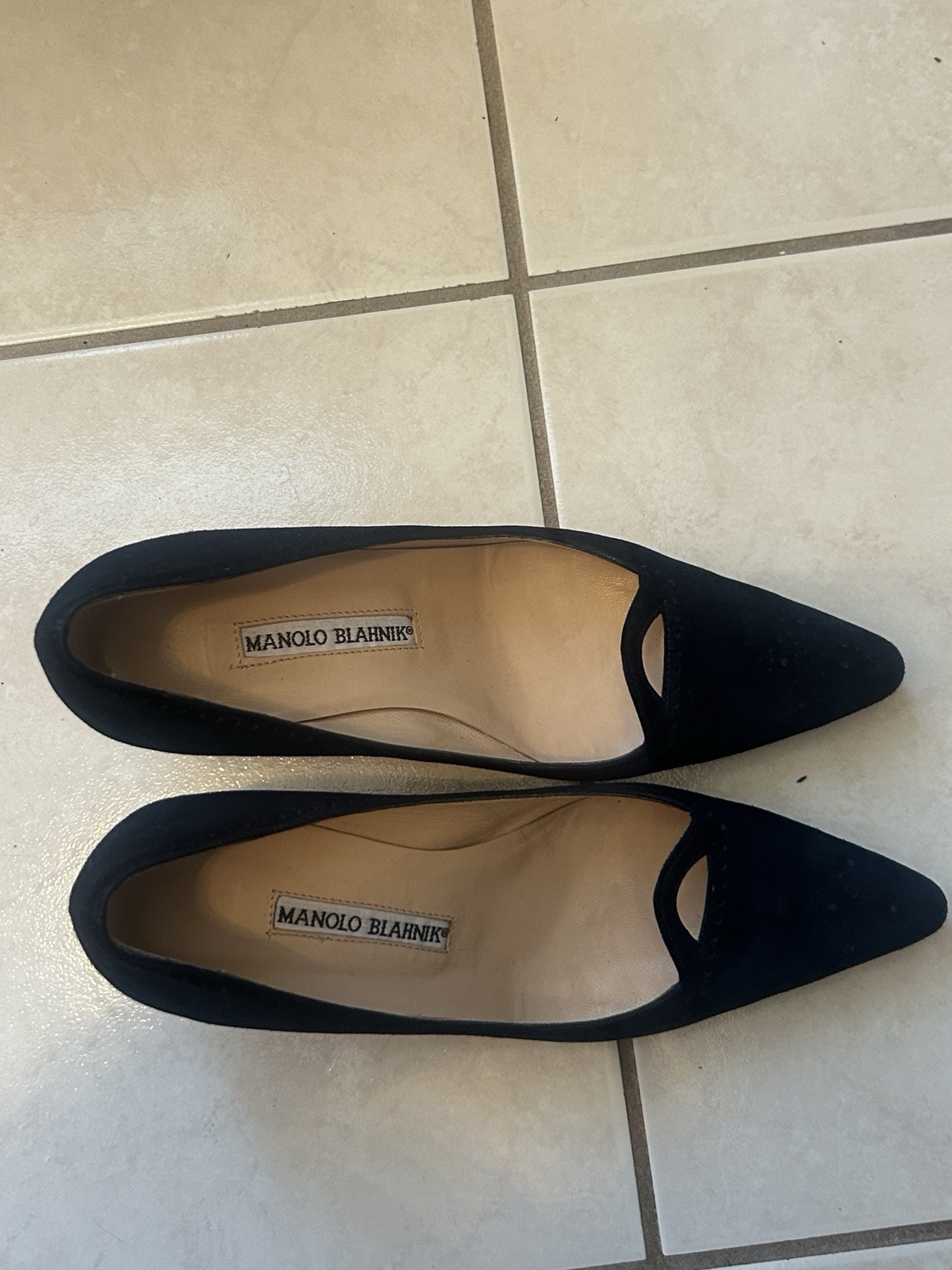 Manolo Blahnik 35.5 Blue Suede Kitten Heel Pump