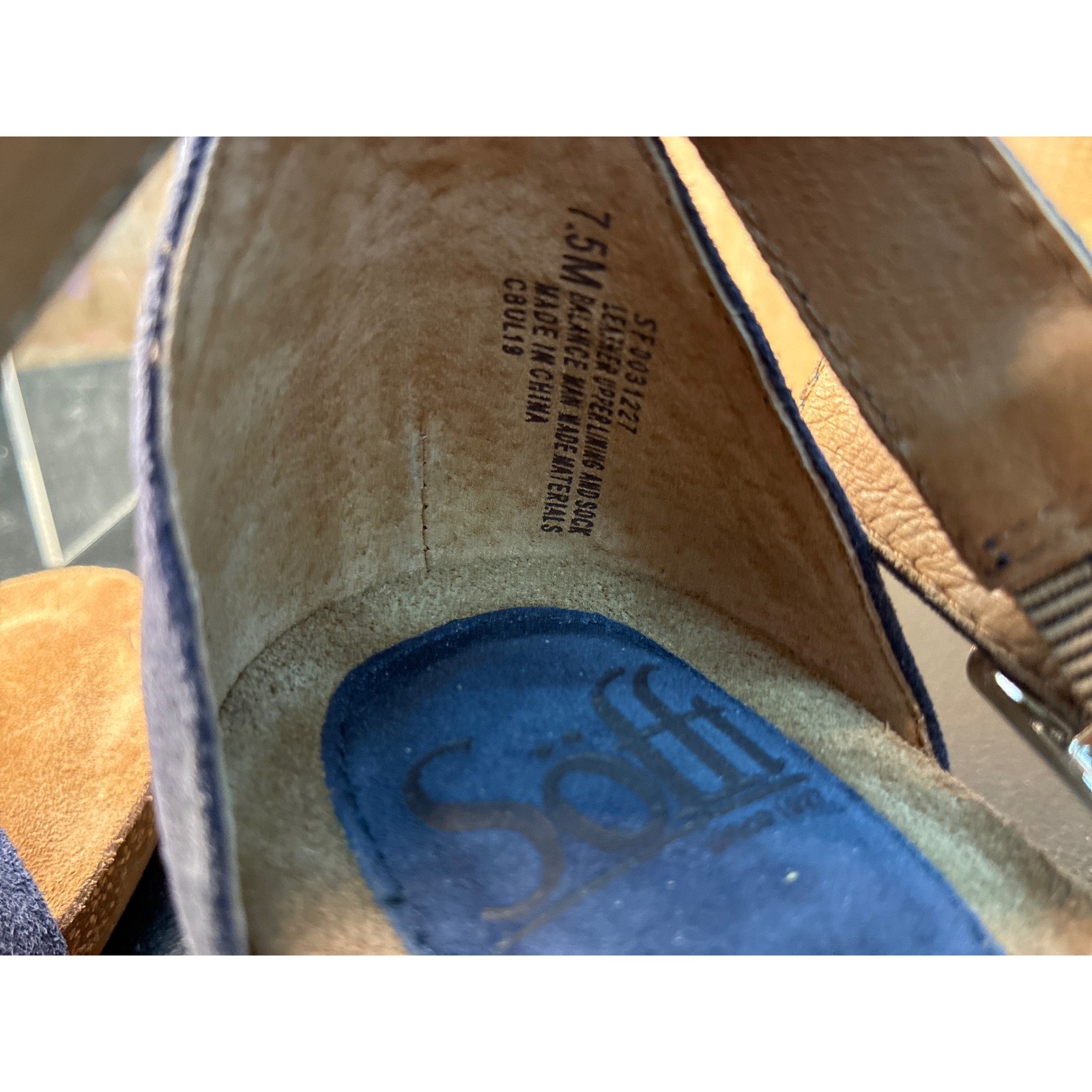 Sofft Valeryn Denim Blue Suede Low Wedge Strappy Sandals Womens 7.5M NWOT