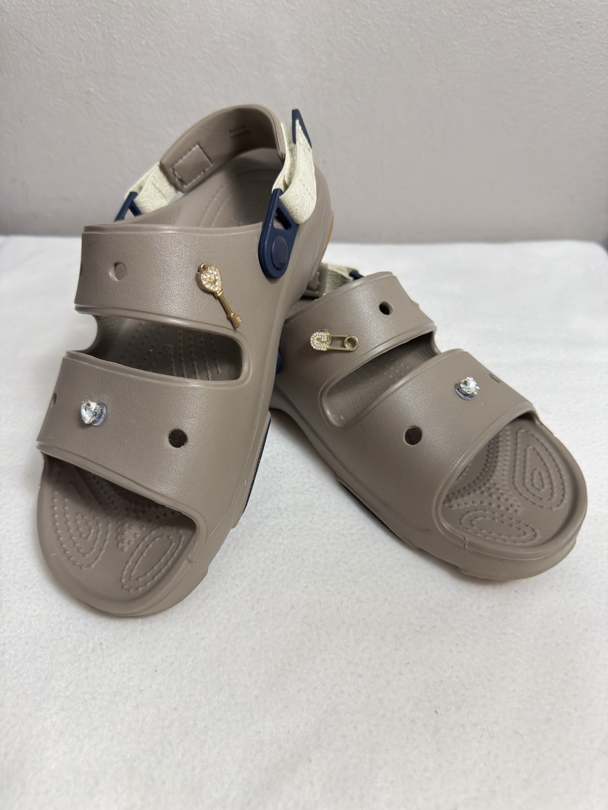 NWT Crocs All Terrain Sandal Taupe Beige Gold Jibbitz Charms Size W9 M7