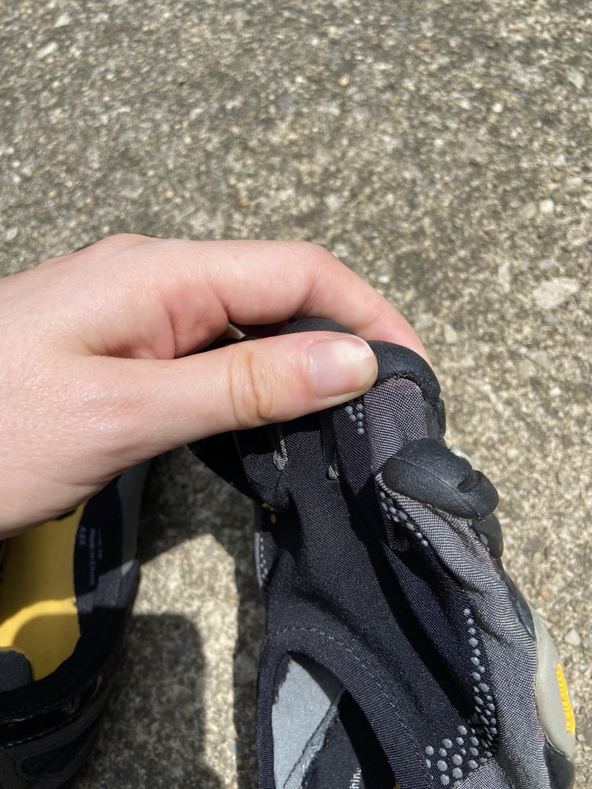 Vibram FiveFingers Women’s Shoes, Size EU 39, Black/Grey