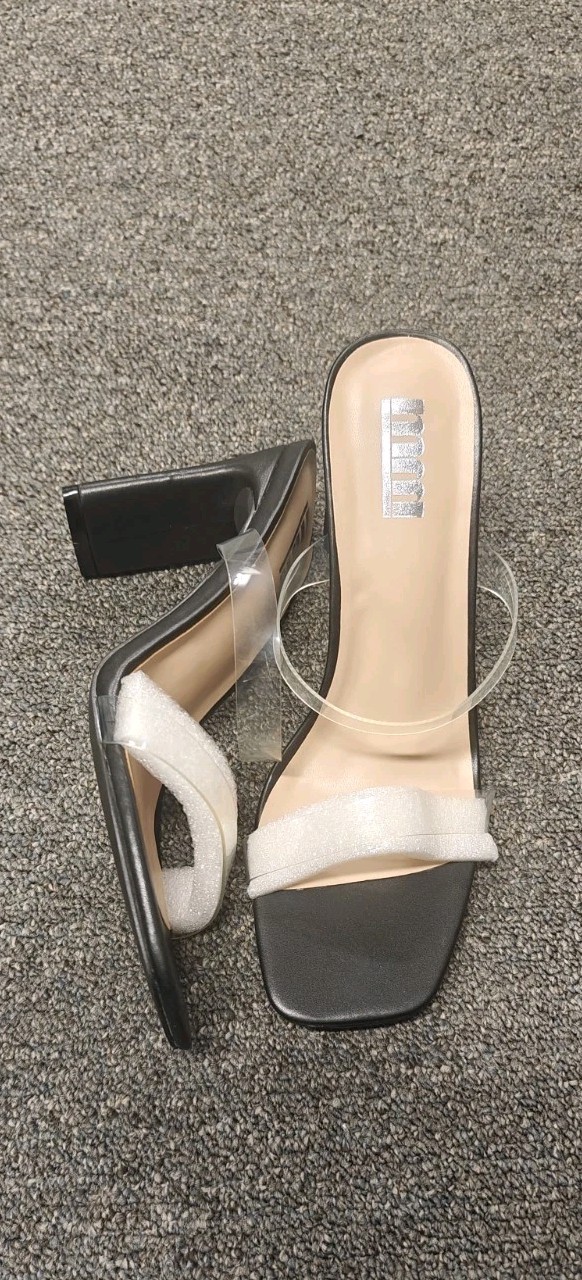 Women Transparent double Strap Squire open Black Heel. Never used brand new.