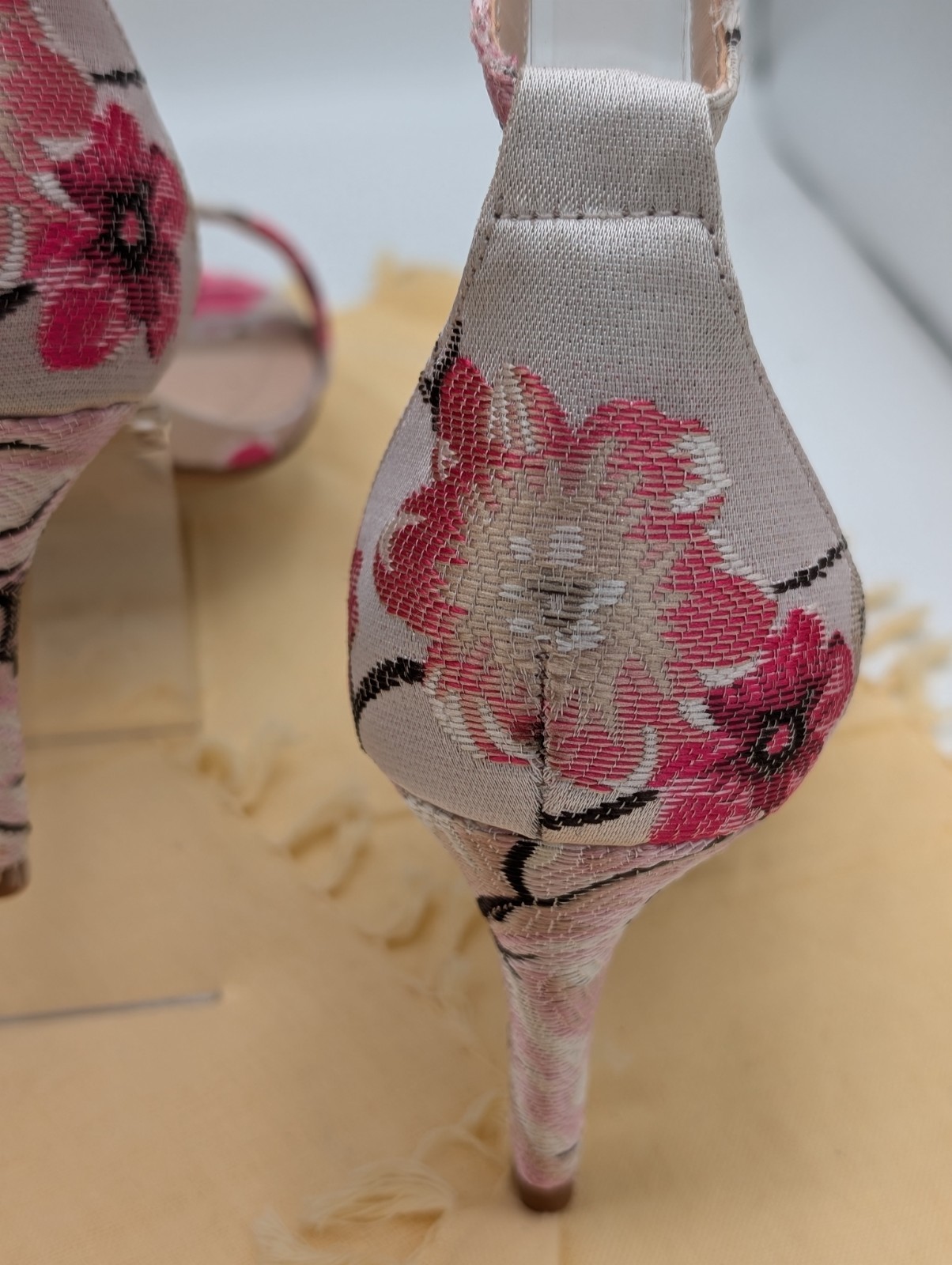 Kelly & Katie Kirstie Floral Ankle Strap Heeled Sandals Pink Multi Size 7.5 New