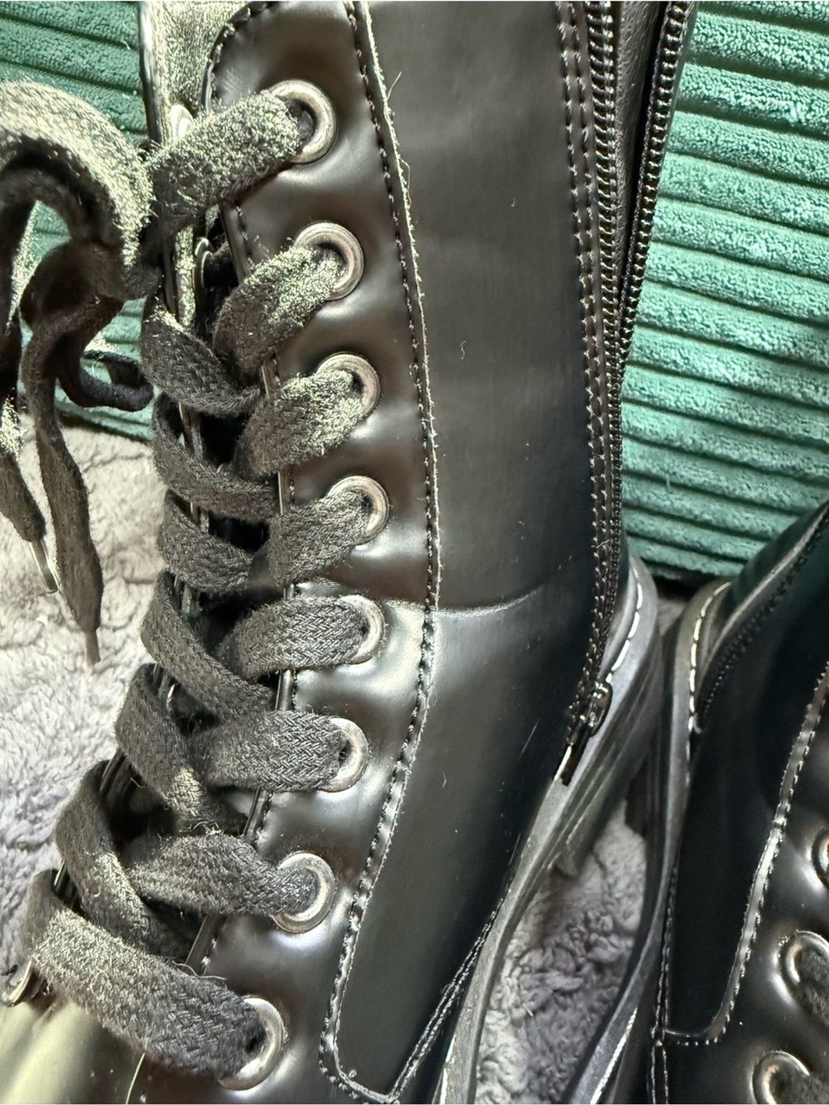 Black Lace-Up Platform Combat Boots – Women(8) Sugar “Kaedy”