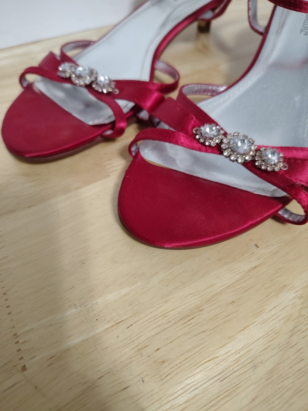 Davids Bridal Elena Wedding Low Heels Red Jeweled Ankle Strap SIZE 10 New No Box