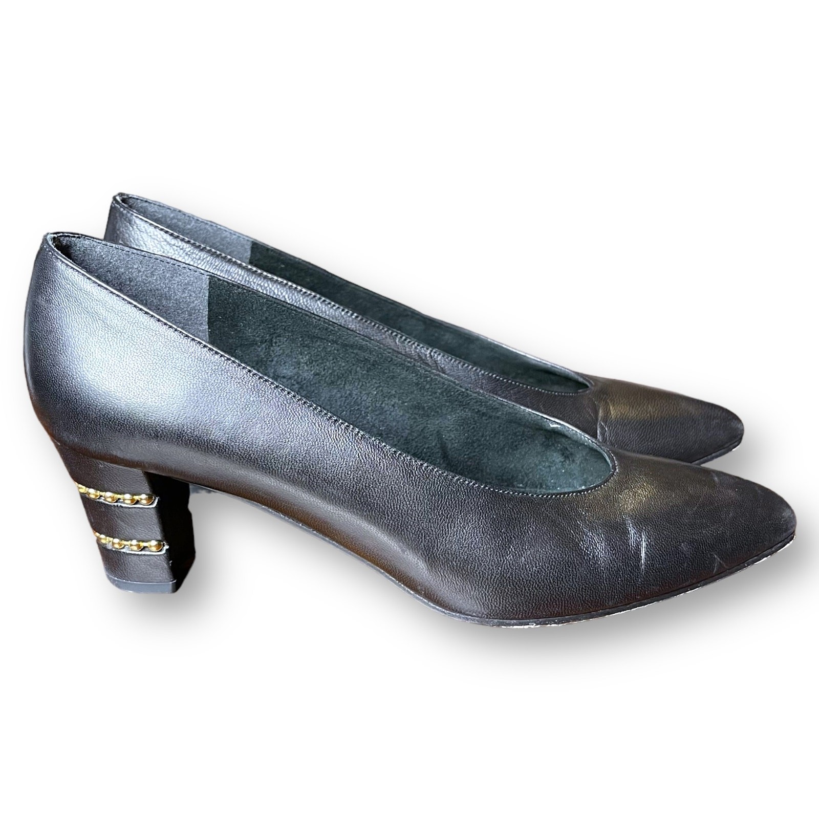 Stuart Weitzman Women’s Pump Heels Black Leather Gold Studded Size 5.5 B Classic