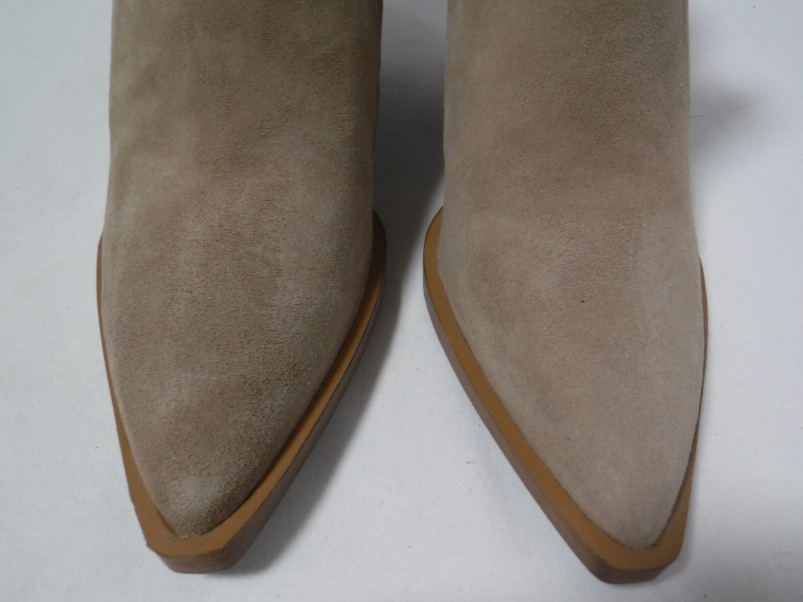 PM3 Women’s VINCE CAMUTO Gradina Brazil Pointed Toe Chunky Wood Heel Bootie 6.5
