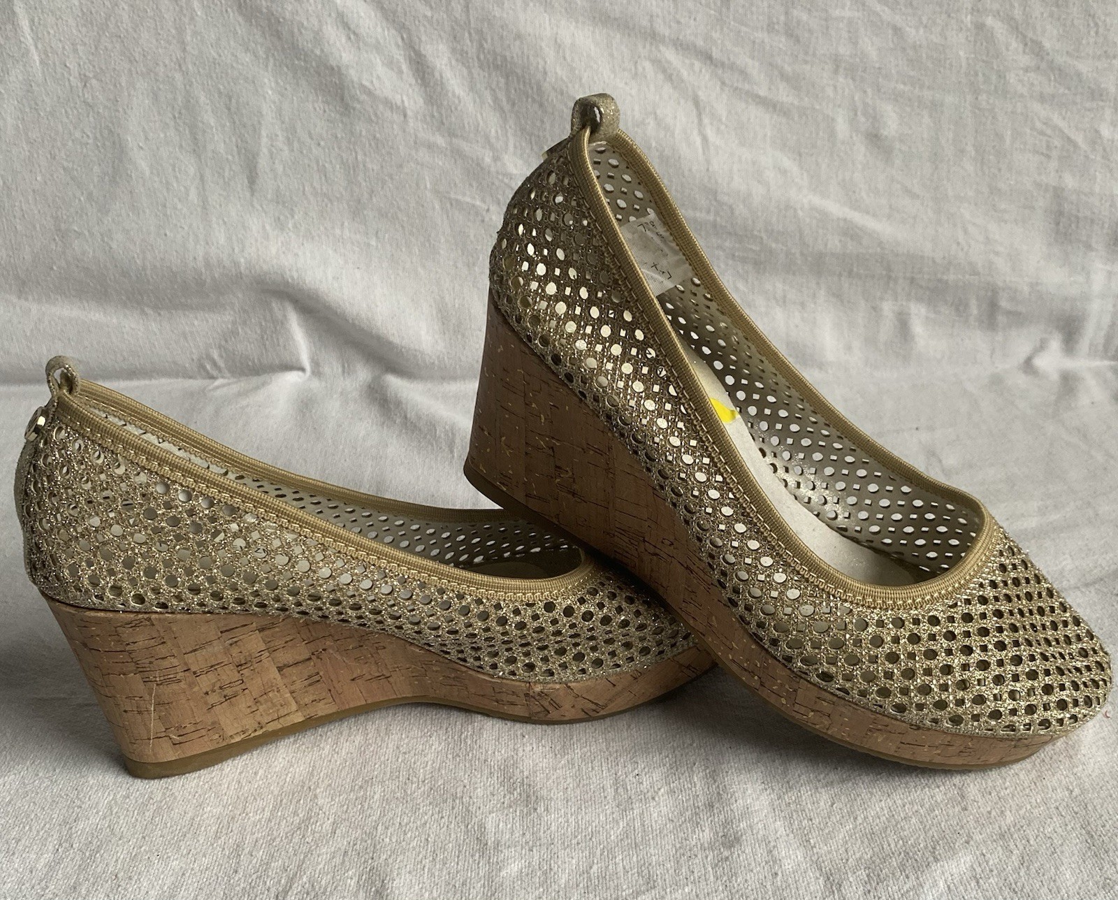 Stuart Weitzman Caye Lace Beige Woven Cork Wedge Pumps Women’s