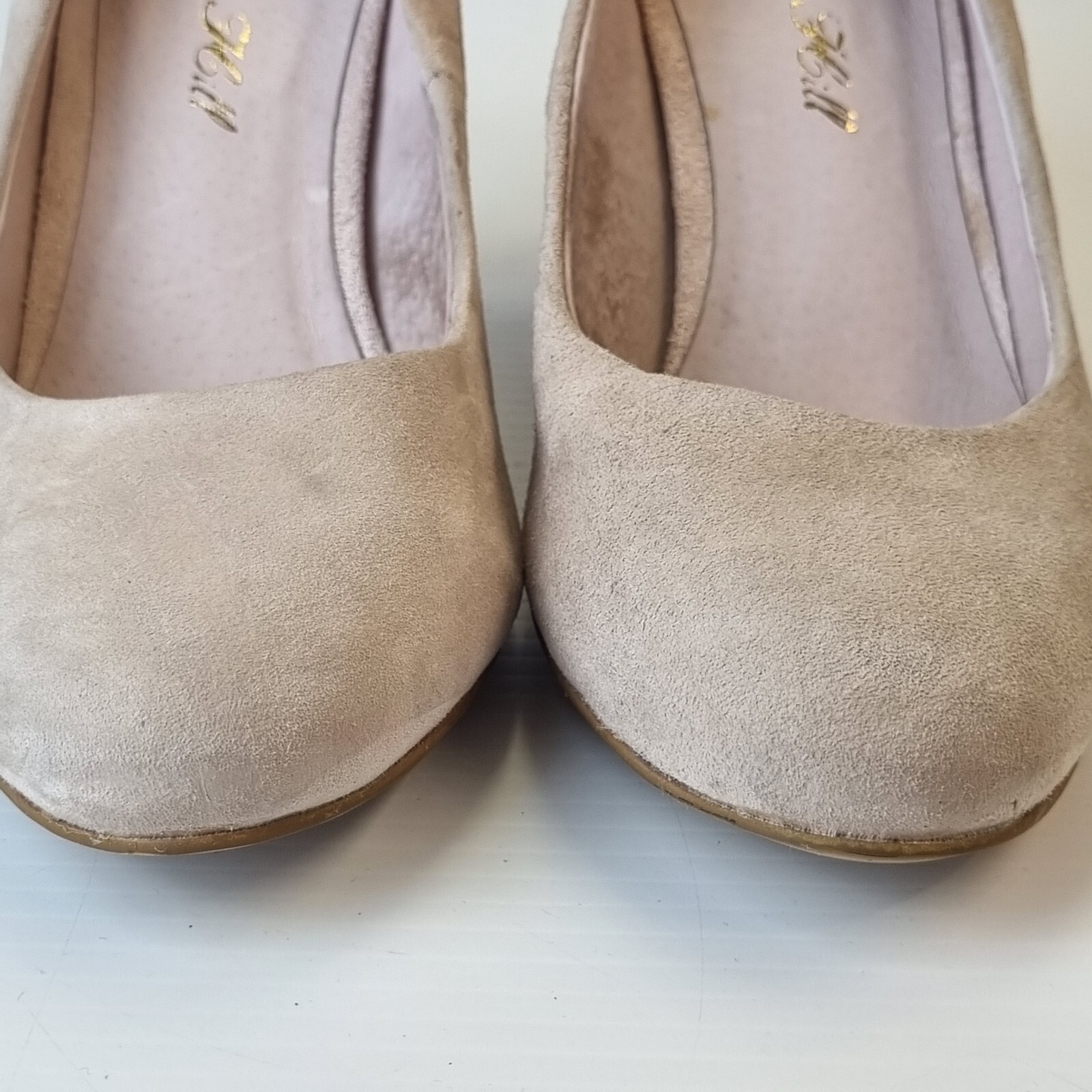 Vintage Alannah Hill Nude Suede Bow Heels AU 6 EU 37 Romantic Winter Bridal Glam