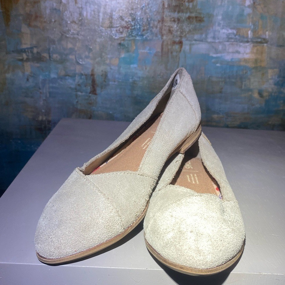 TOM’S Leather Flats