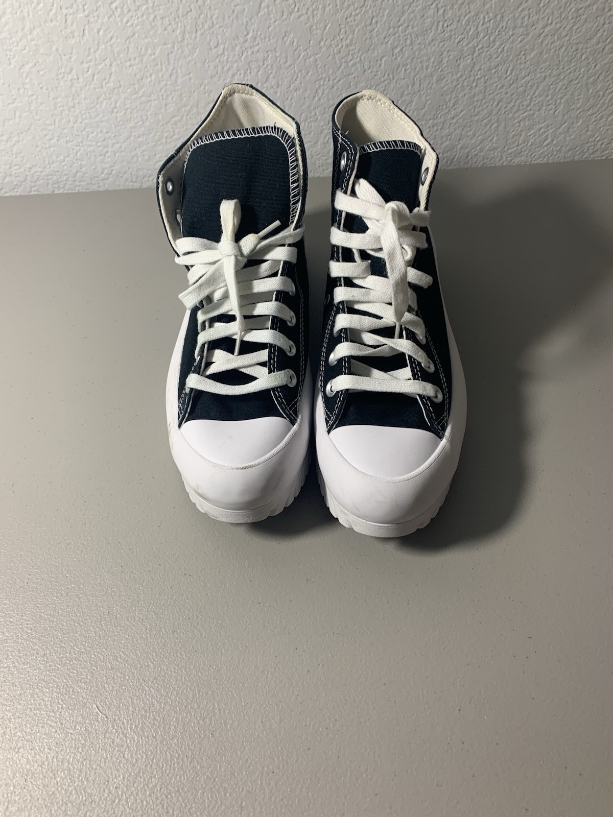 Converse Chuck Taylor All Star Unisex Black: Men’s: 7.5. Women’s:9.5