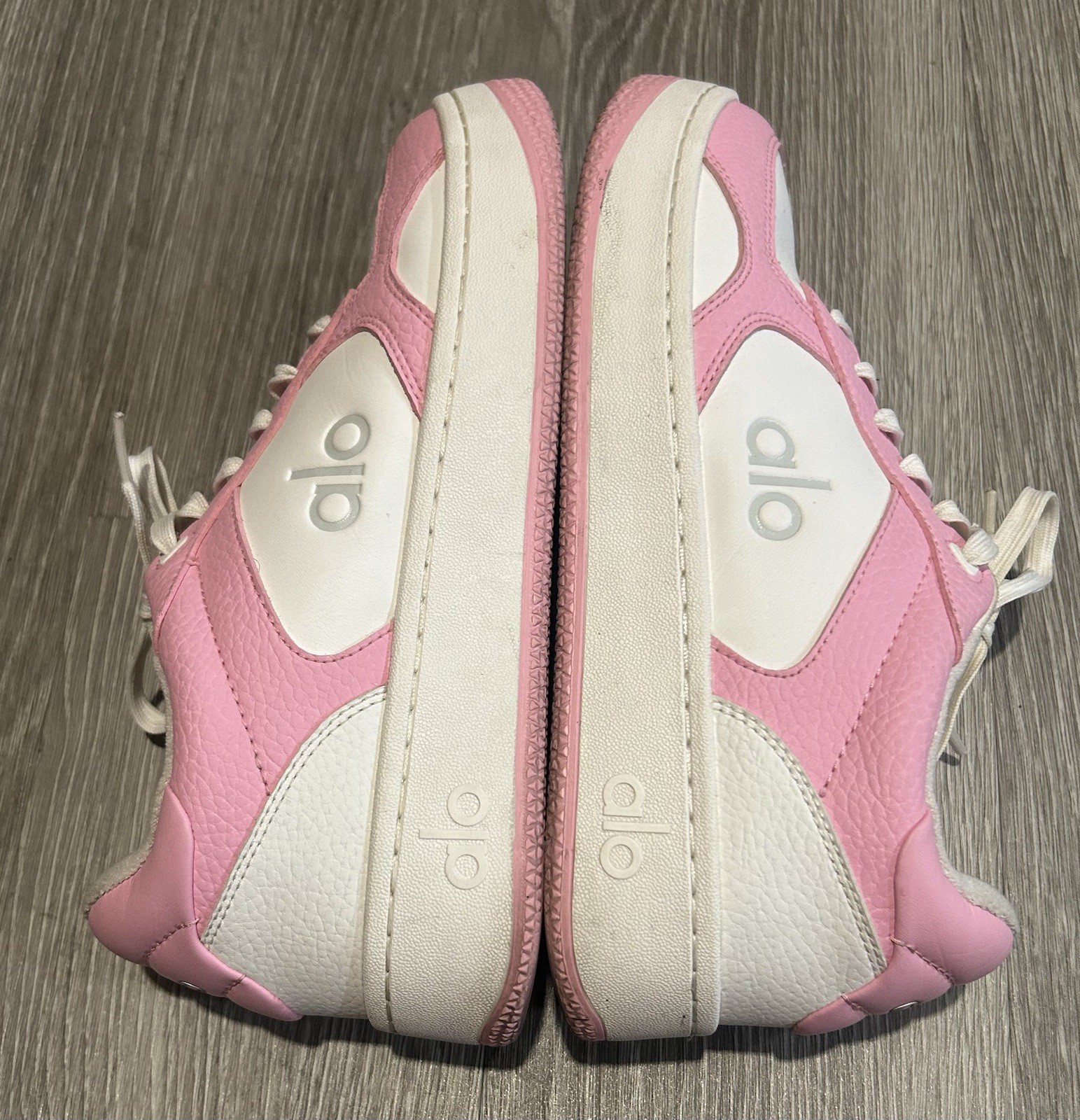 Alo Yoga Pink & White Recovery Mode Platform Sneakers Size 9 Women’s Cushion