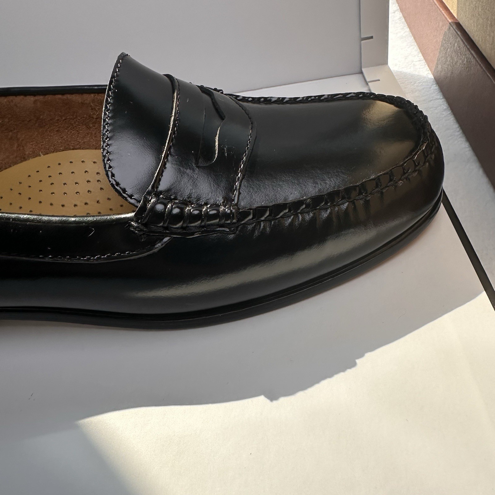 GH Bass Weejuns Penny Loafers Black Leather Shoes Womens Size 8.5 W 4005-001 NIB