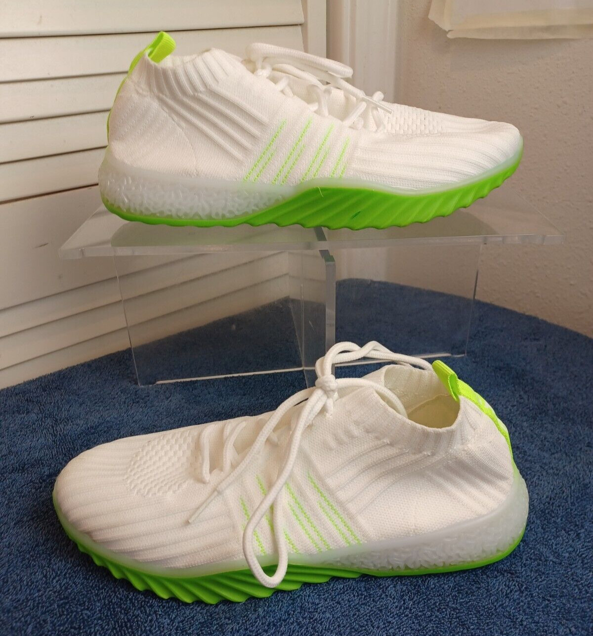 Danskin Positive Ultra Light Comfort Women’s White Neon Green Shoes Size 8