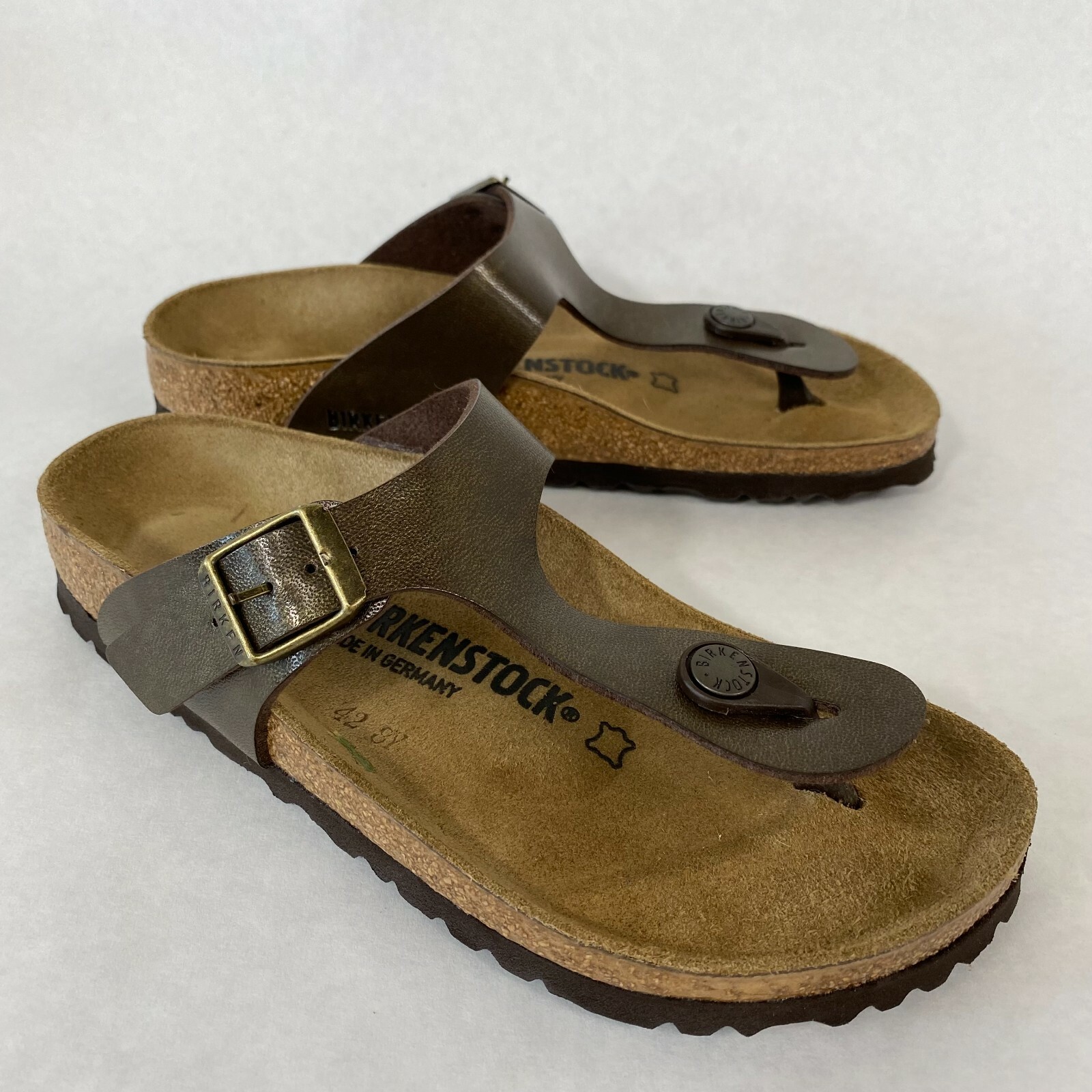 New With Box Birkenstock Gizeh Golden Brown Regular – Select Size