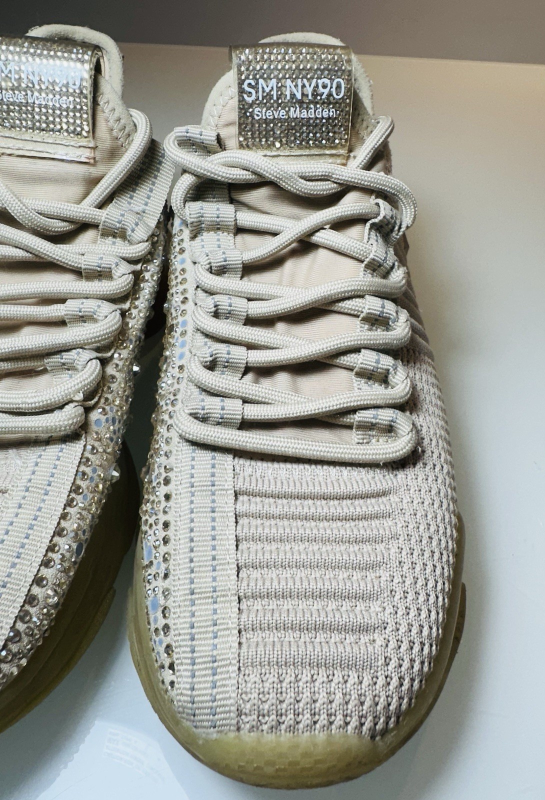 Steve Madden SM NY90 Sneakers Beige Rhinestone Breathable Womens Sz 7.5