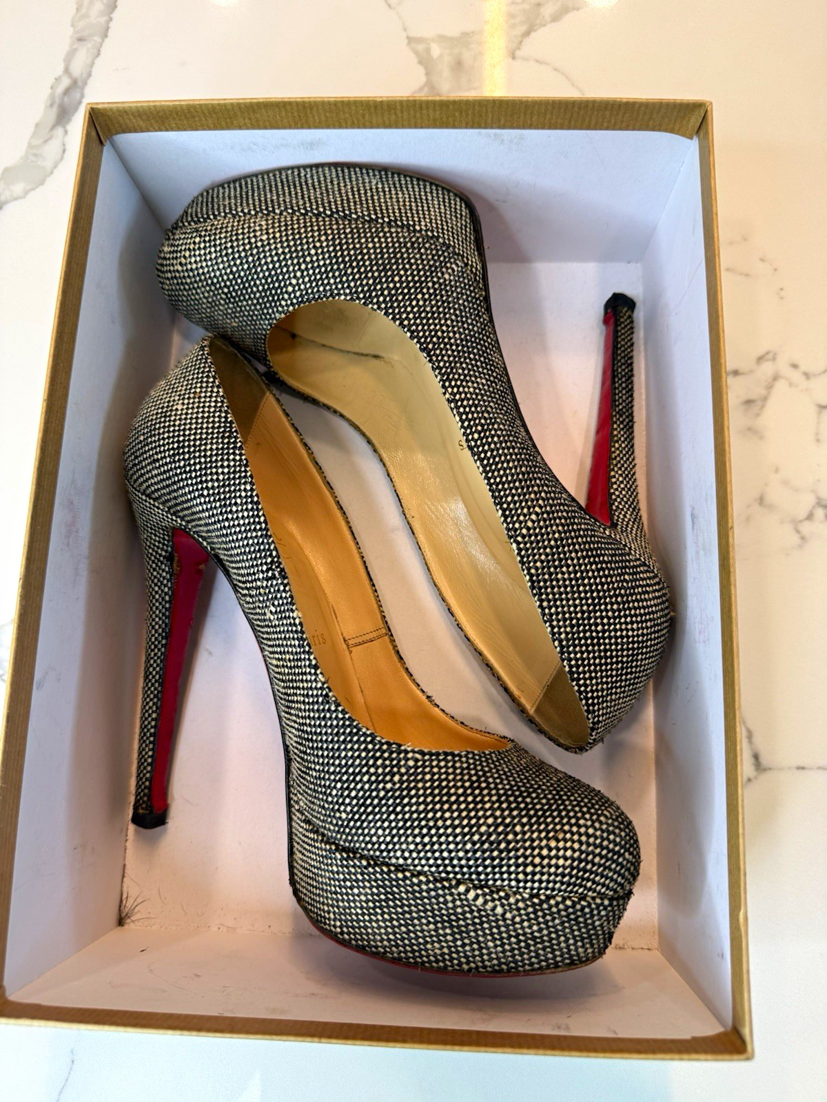 Rare Authentic Christian Louboutin Bianca Pump Red Sole Black/White EU 38.5 8.5