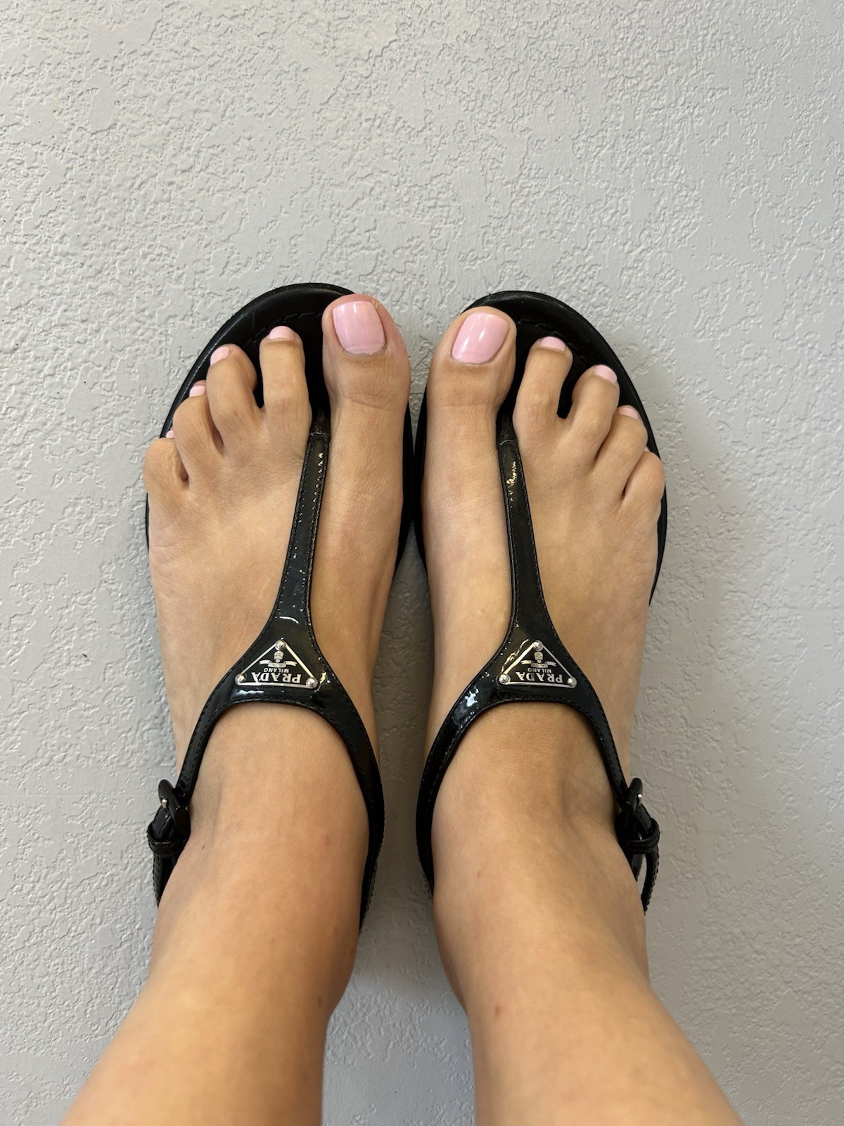 PRADA Black Leather Flat Sandals Logo Emblem On Front Sz 39
