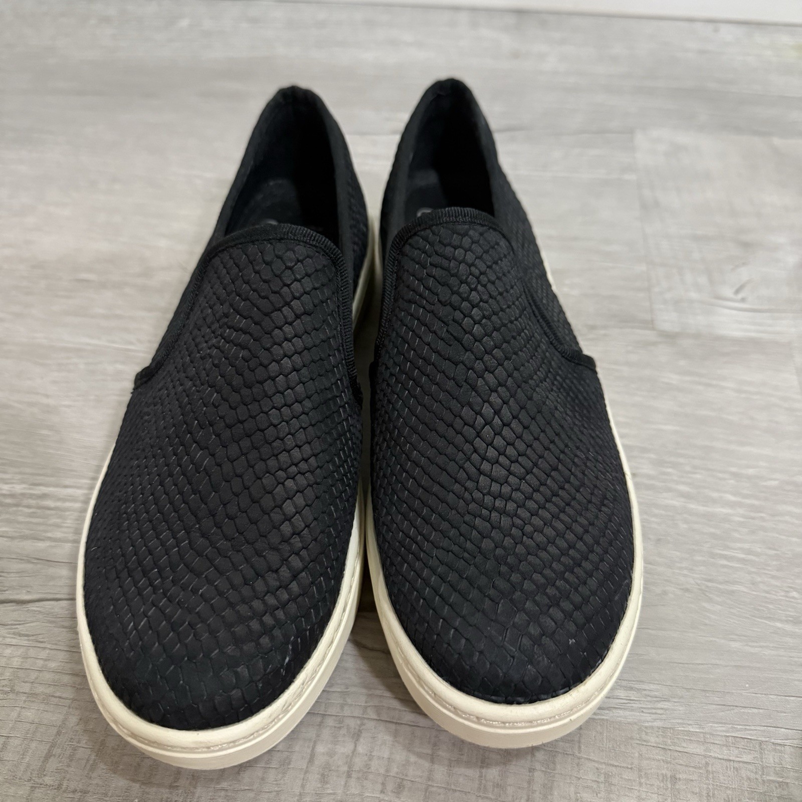 Sofft Somers II Snakeprint Black Leather Perforated Slip On Loafer Women’s 7M