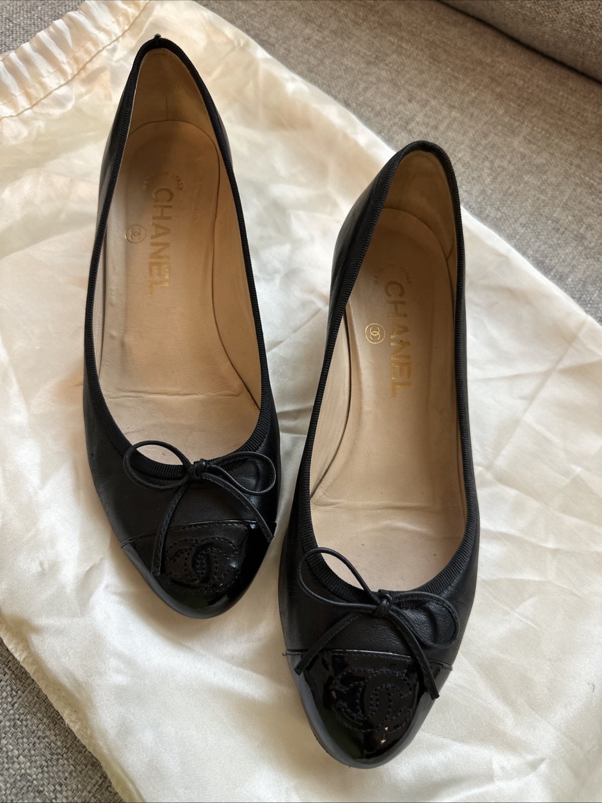 CHANEL Black Patent Leather CC Logo Cap-Toe Pump Heel Wedge Size 37