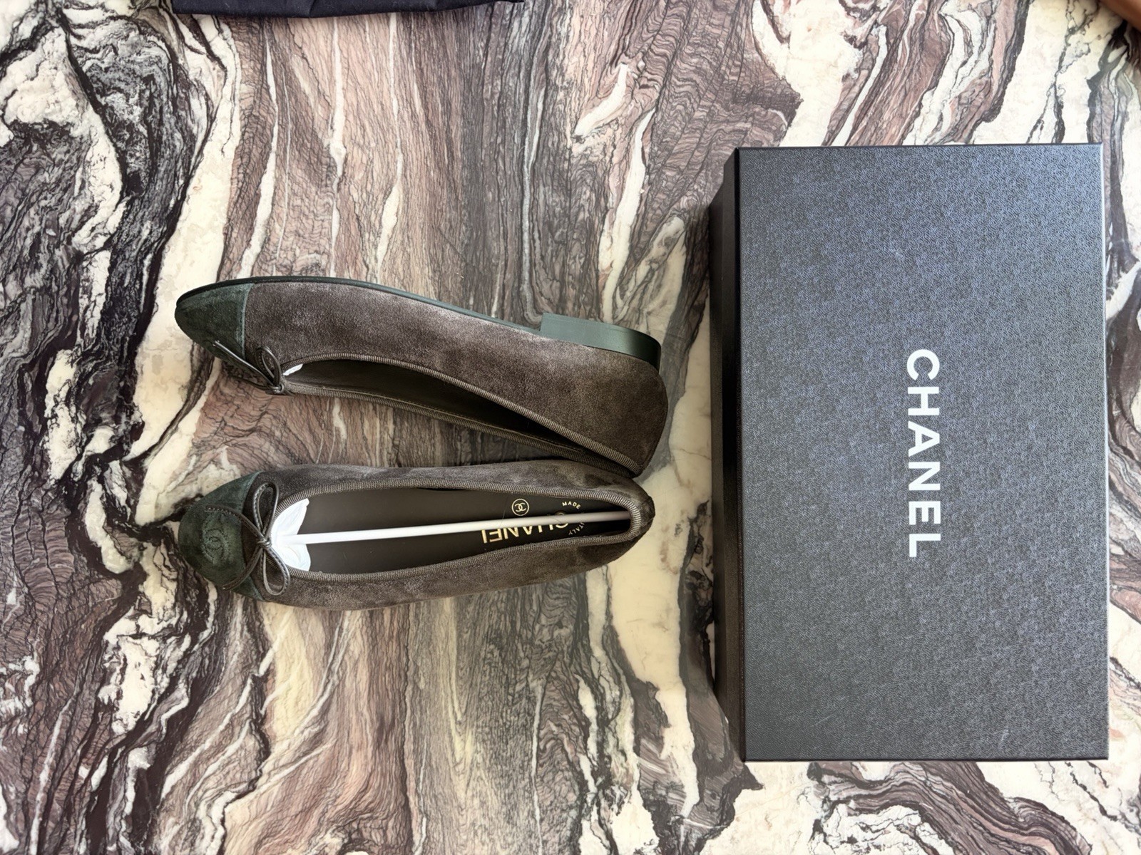 Chanel Suede Calfskin Cap Toe CC Ballerina Flats 40 Dark Khaki Dark Green