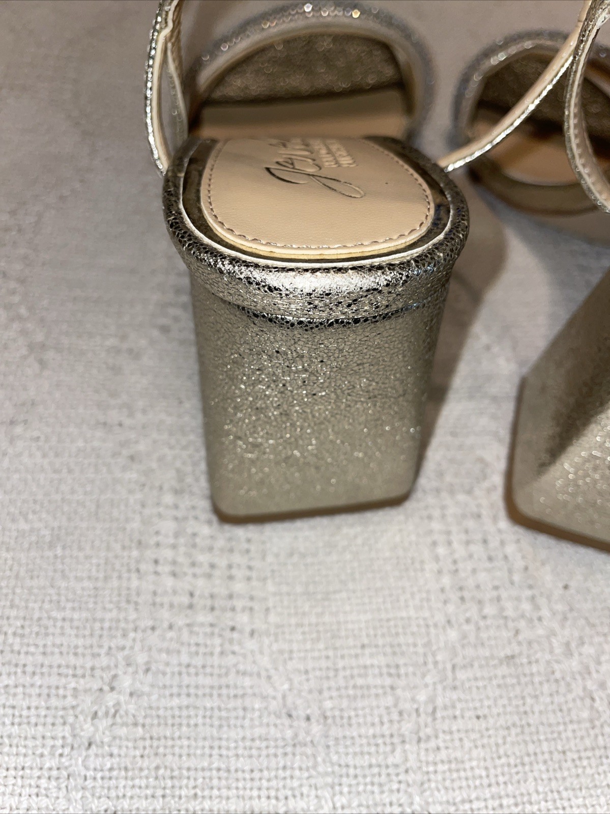 Badgley Mischka Dressy Heels Womens Size 6 M Gold Faux Jewels Business Formal