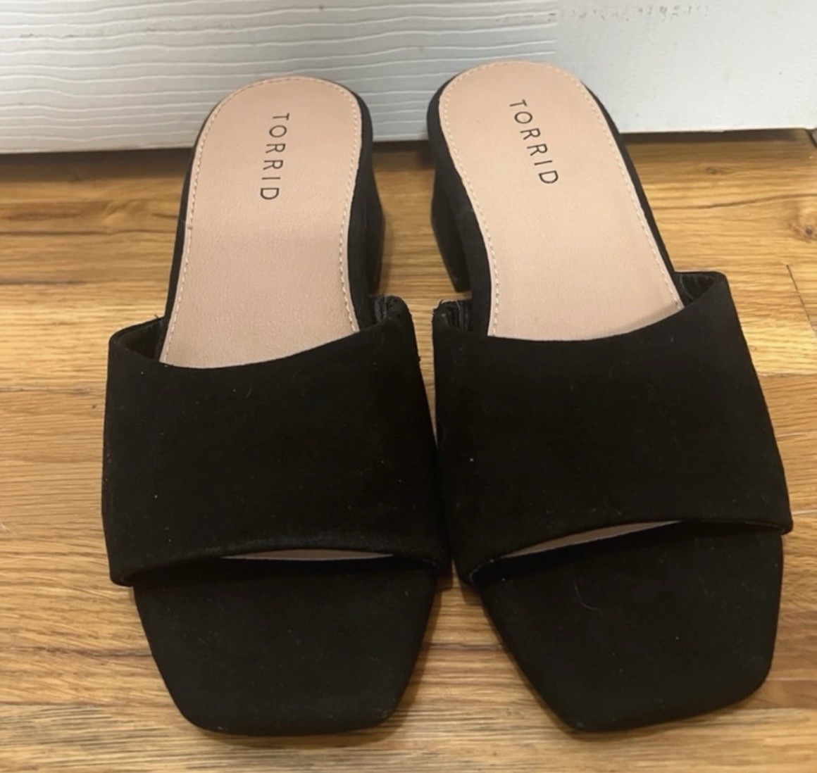 Torrid Women’s Black Mule Square Toe Block Heel Sandal Size 6w